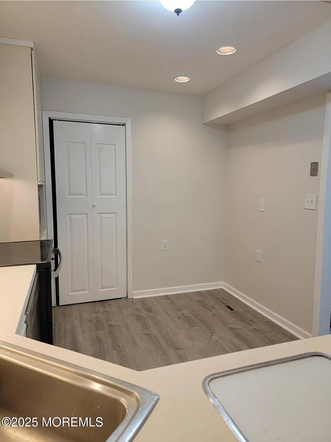 5 Twin Rivers Drive C Image 2