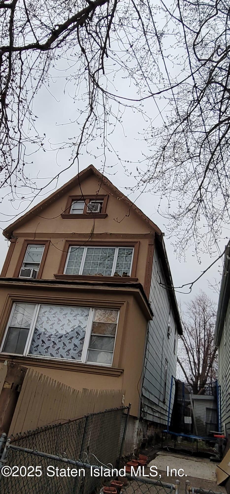 1630 Castleton Avenue Image 3