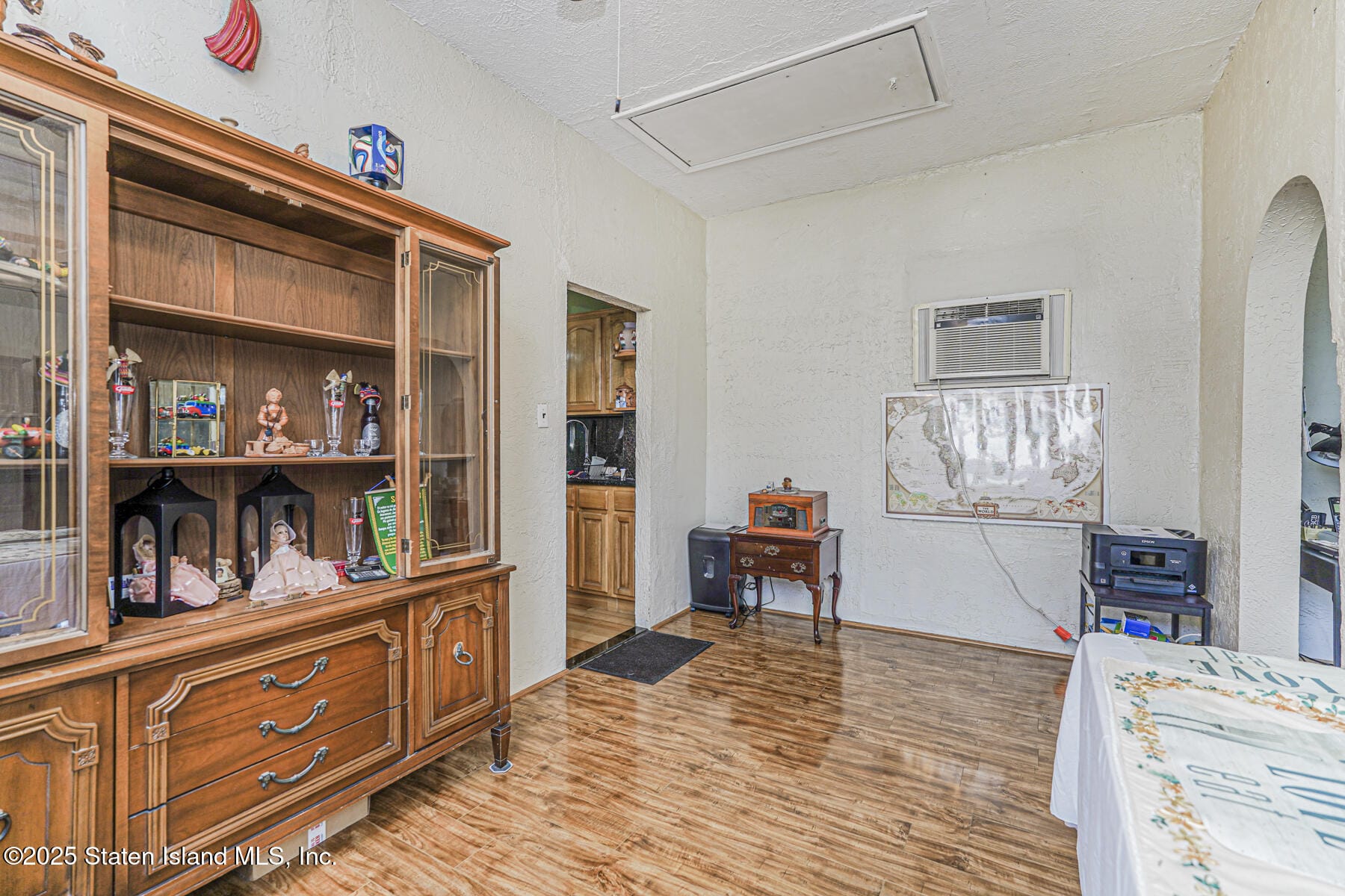 124 Hett Avenue Image 5