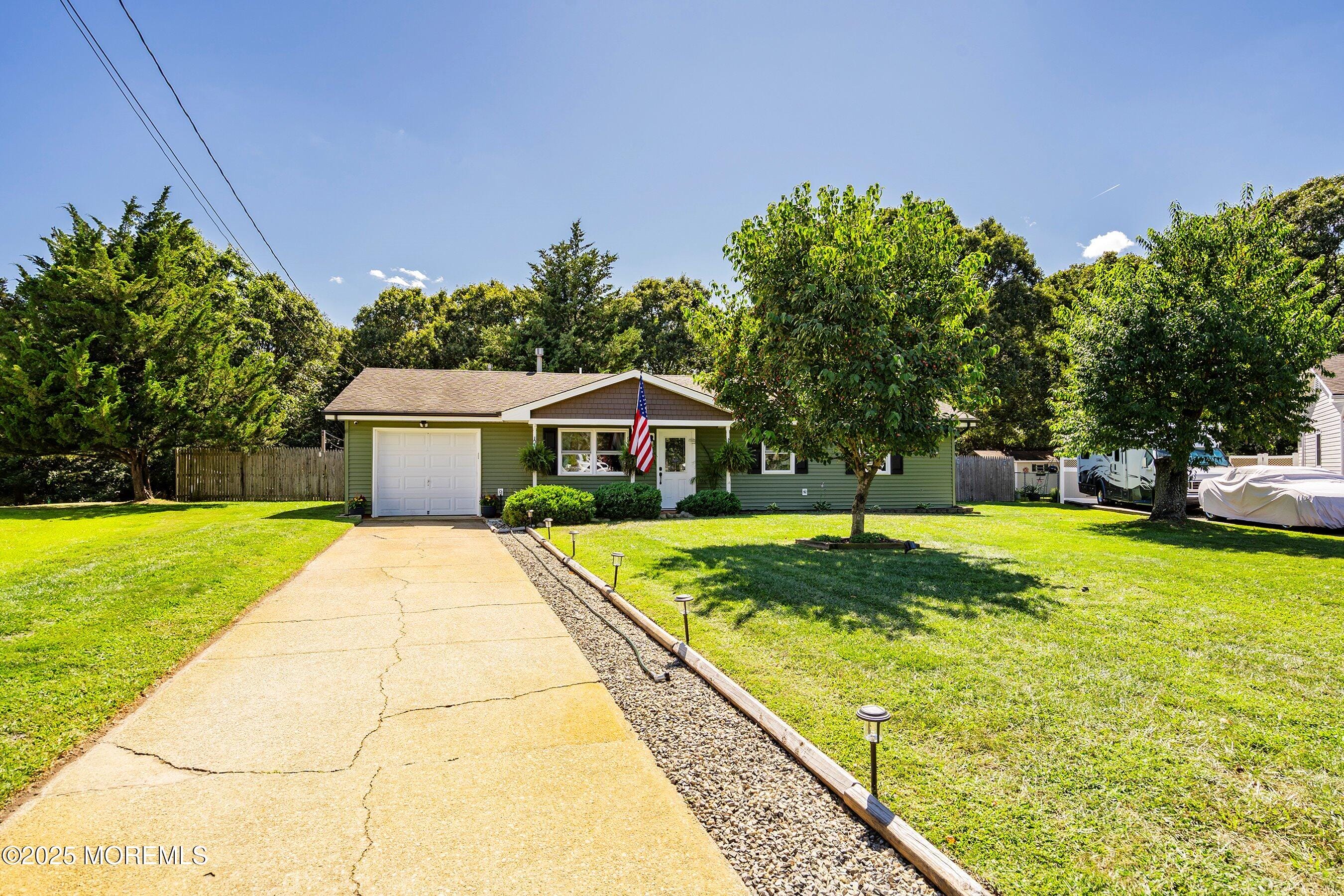 4 Clubhouse Circle Image 4