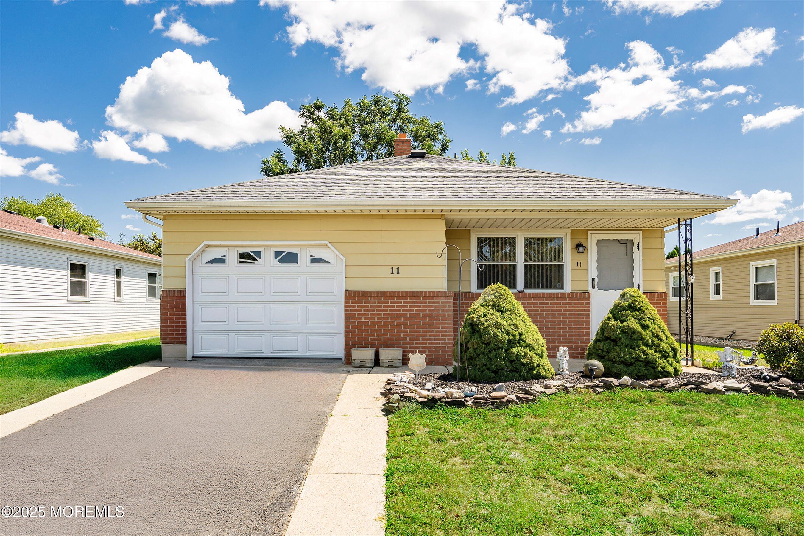 11 Bahamia Drive Image 2