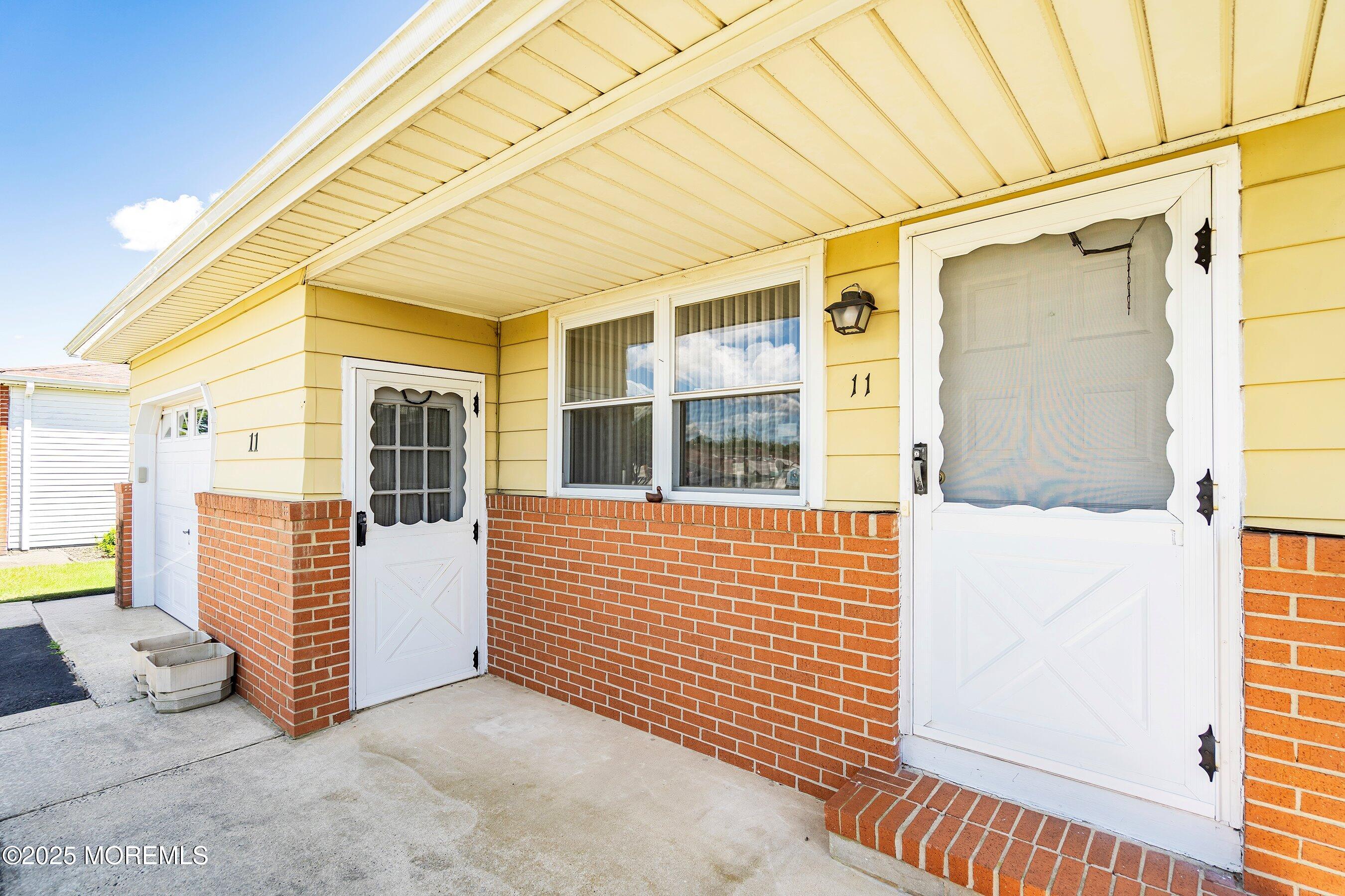11 Bahamia Drive Image 3