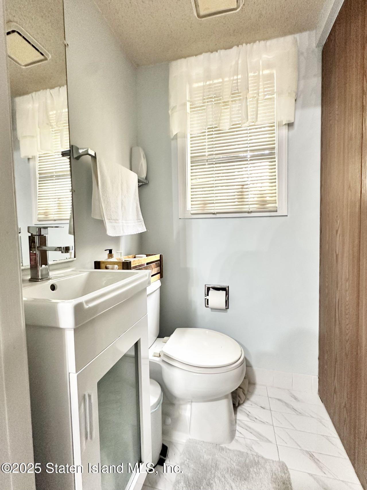 453 Ilyssa Way, Staten Island, NY, 10312 image 14