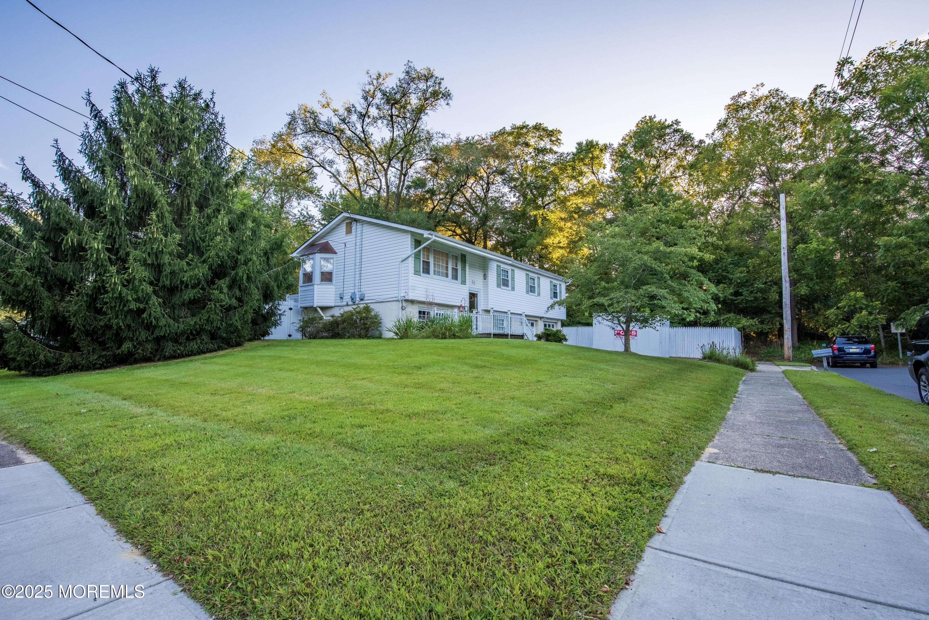22 Dina Place Image 4