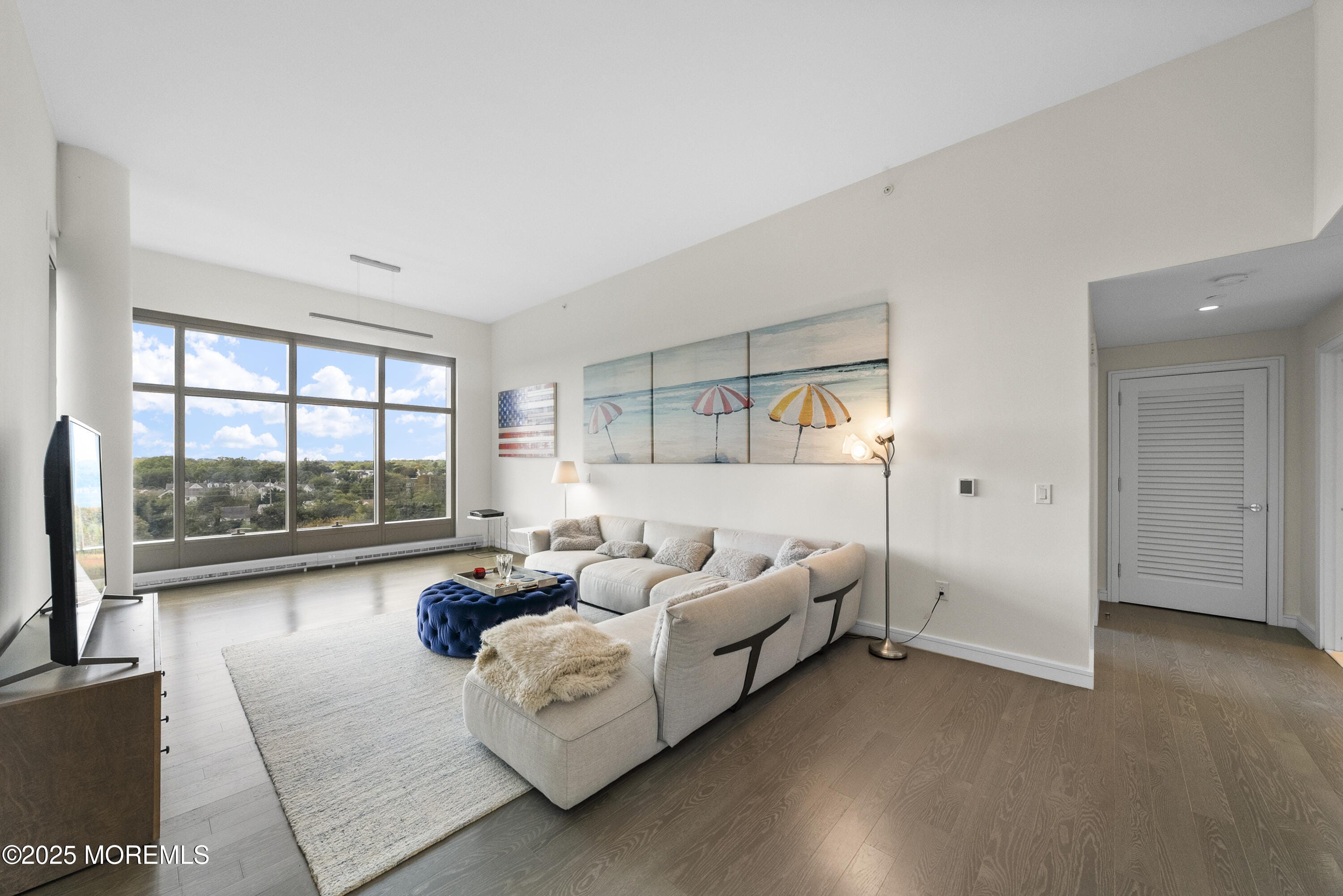 15 Morris Avenue 618 Image 4