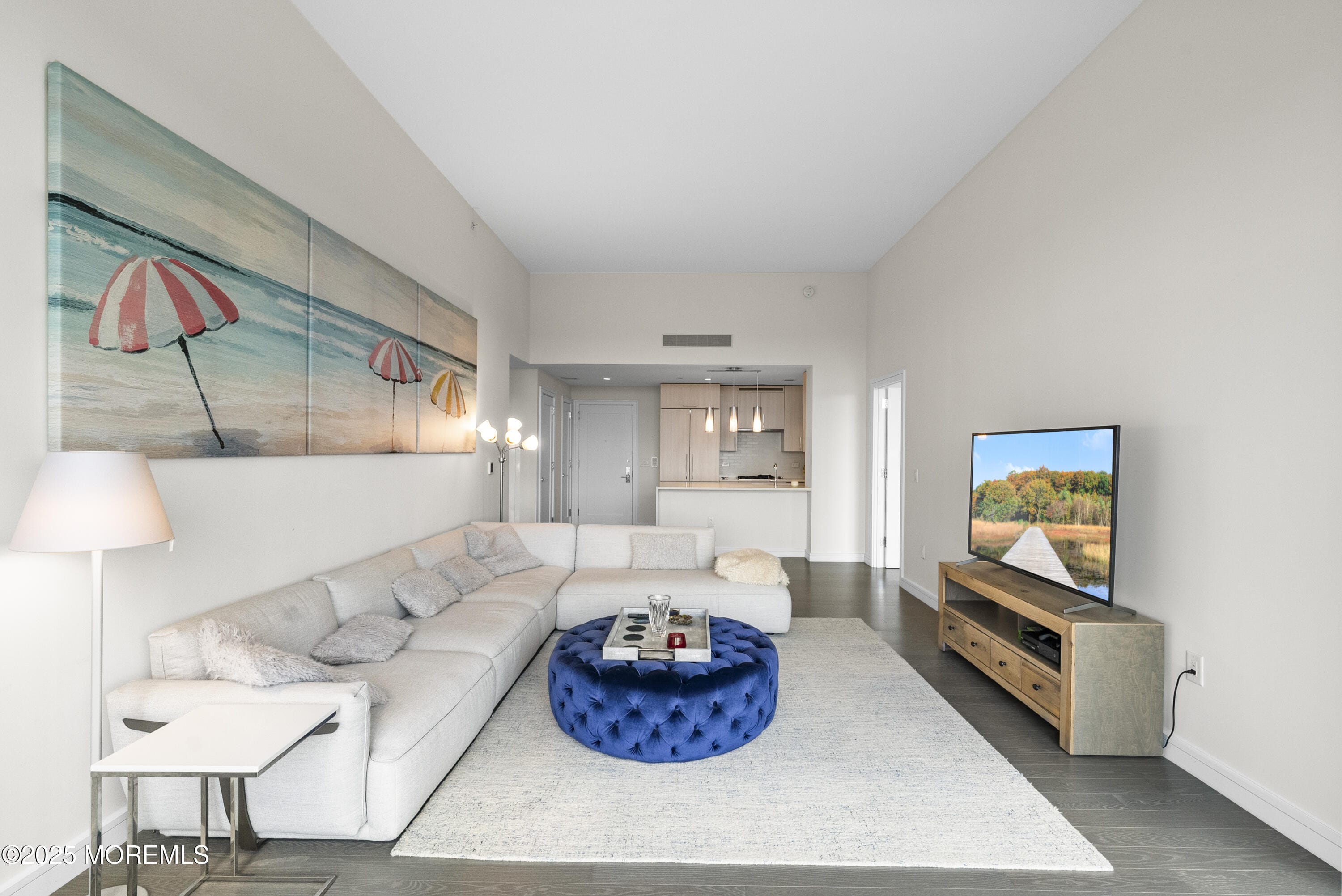 15 Morris Avenue 618 Image 5