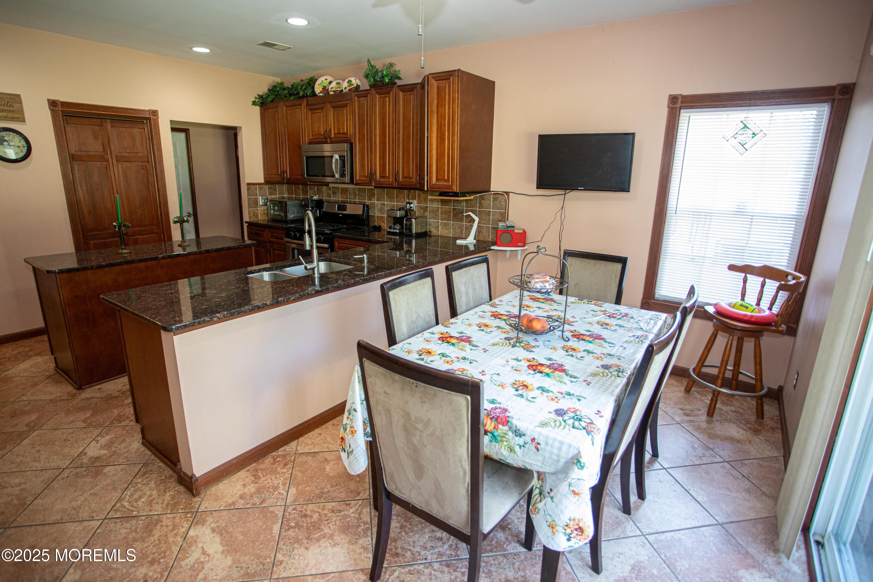 42 Branford Circle, Tinton Falls, NJ, 07724 image 16