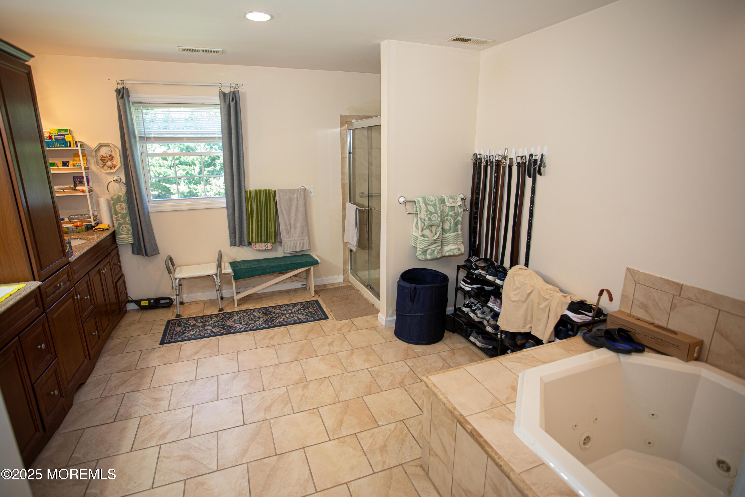 42 Branford Circle, Tinton Falls, NJ, 07724 image 37