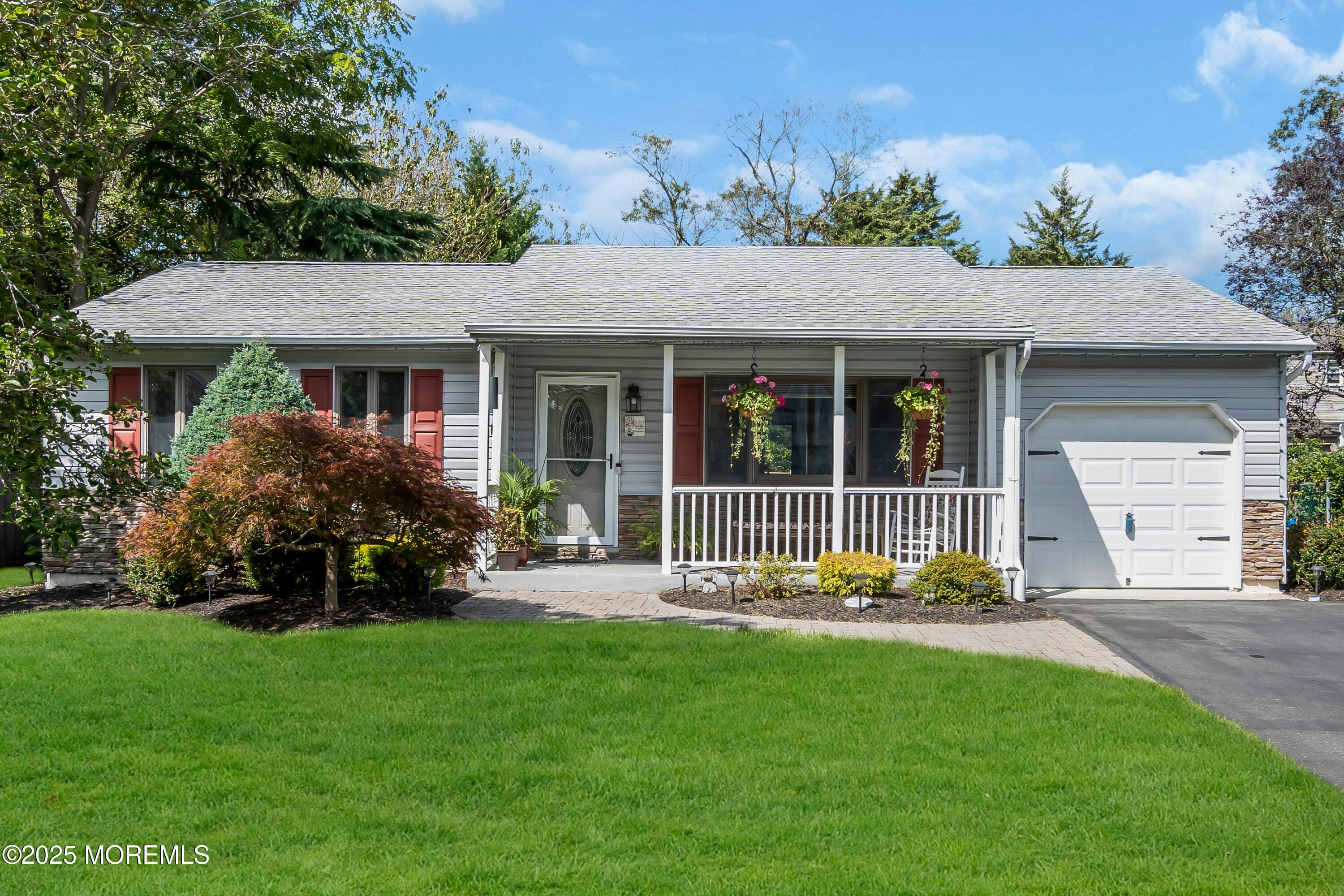 106 Lonny Court, Toms River, NJ, 08753