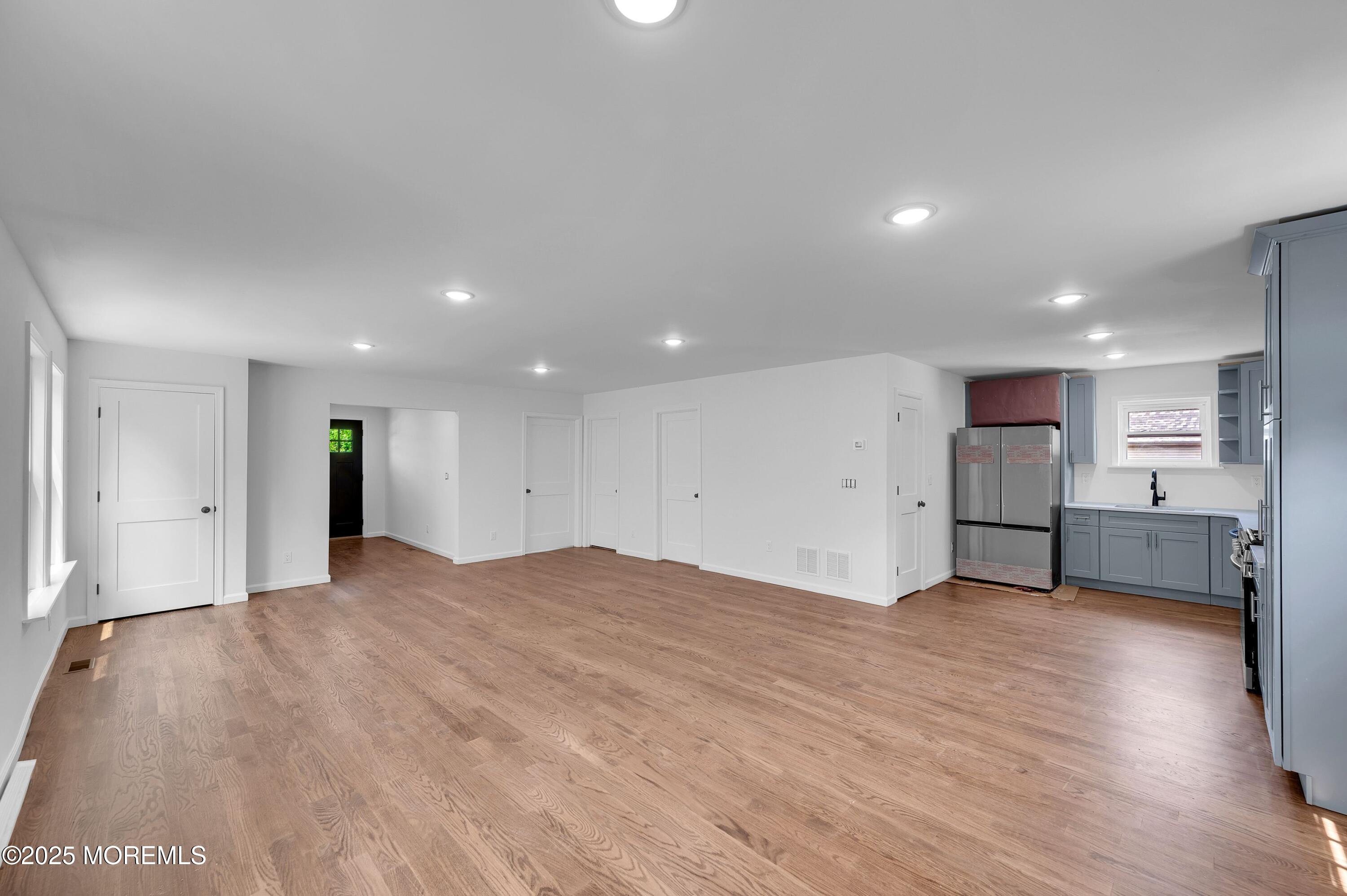 484 Laurel Avenue Image 3