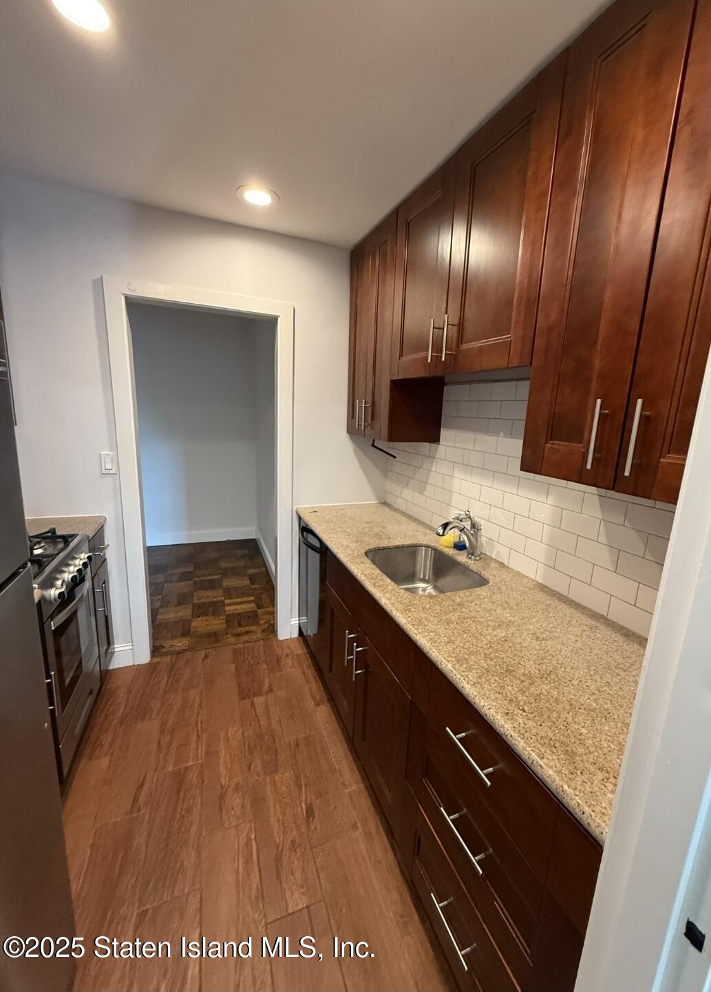 100 Colfax Avenue 2n, Staten Island, NY, 10306 image 18