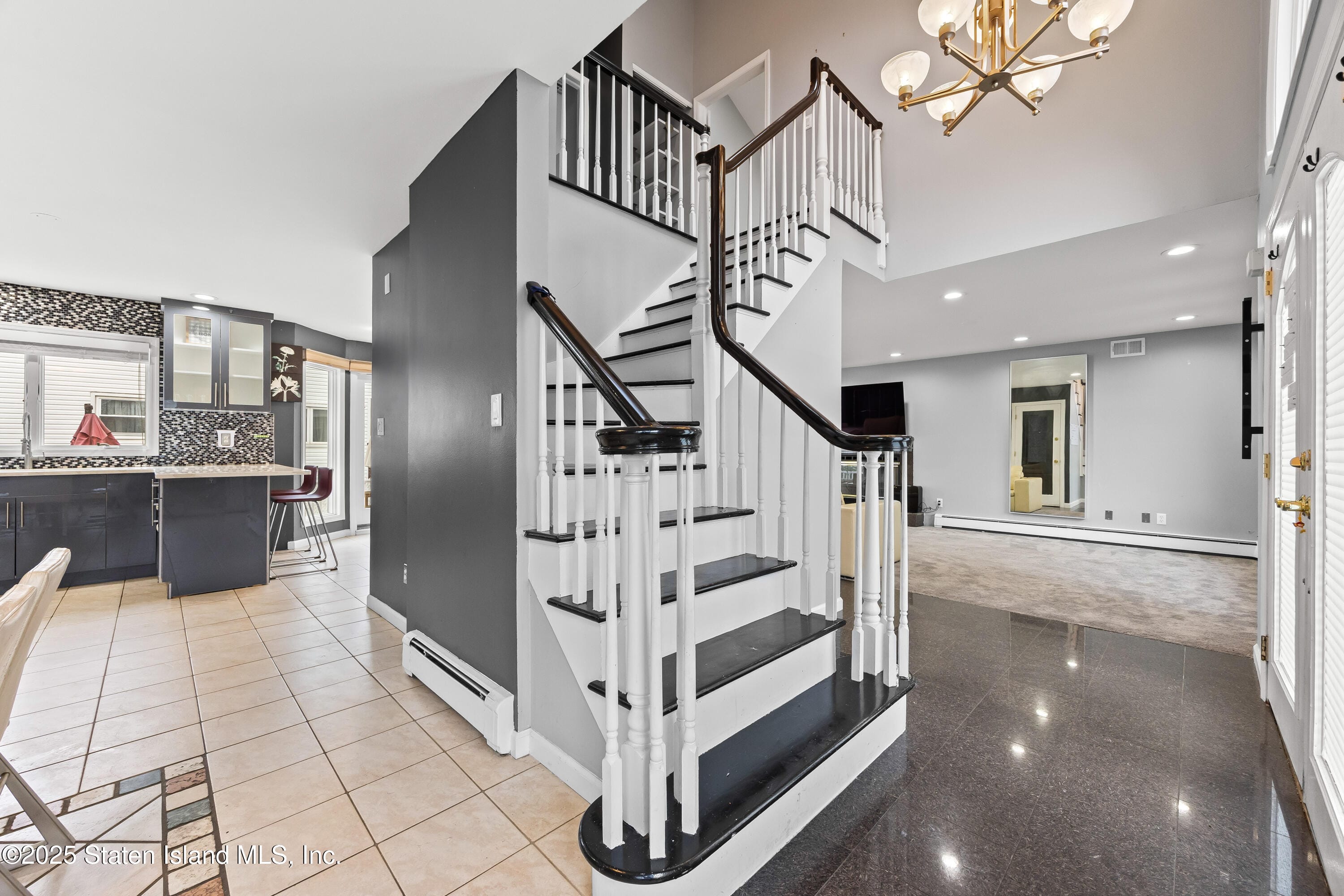 112 Adams Avenue Image 3