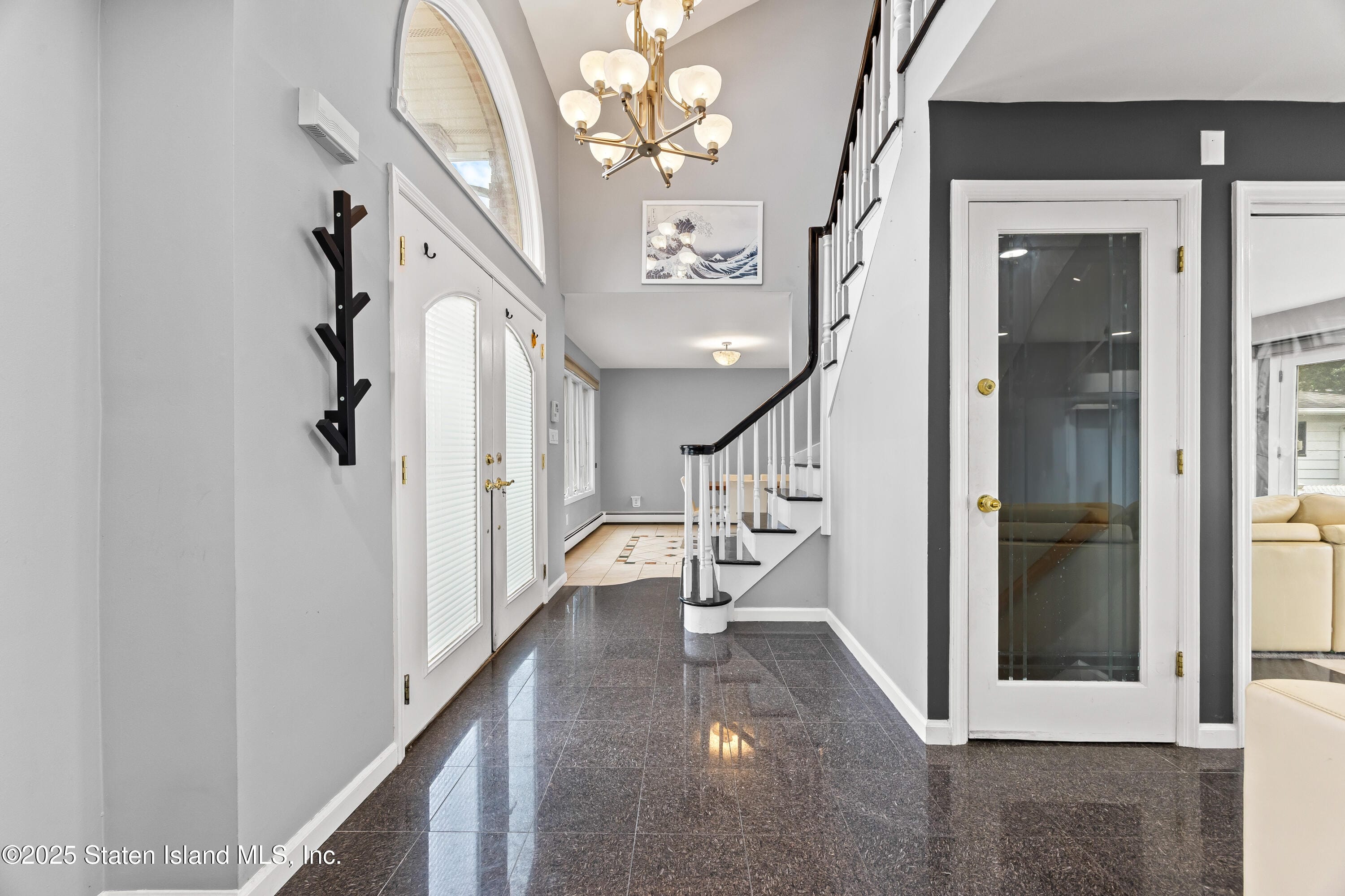 112 Adams Avenue Image 4