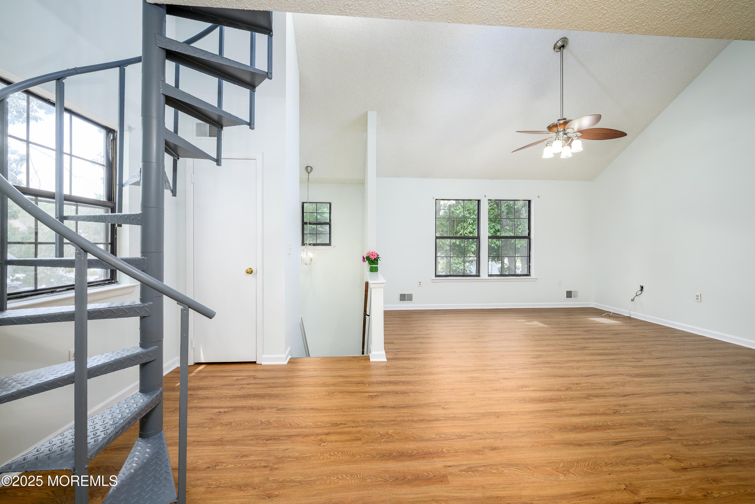 101 Goldthread Court Image 2