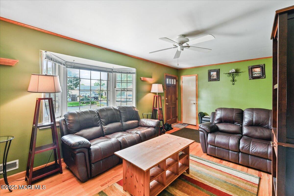 2119 Foster Road Image 3