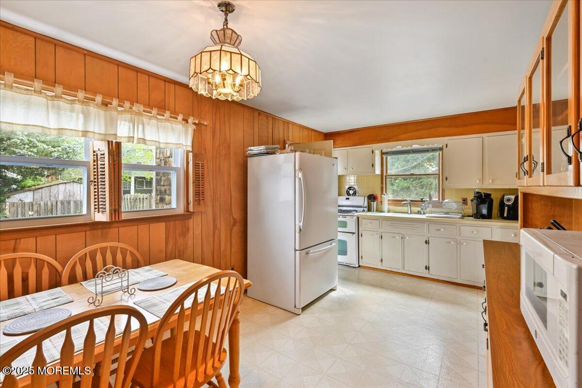2119 Foster Road Image 4