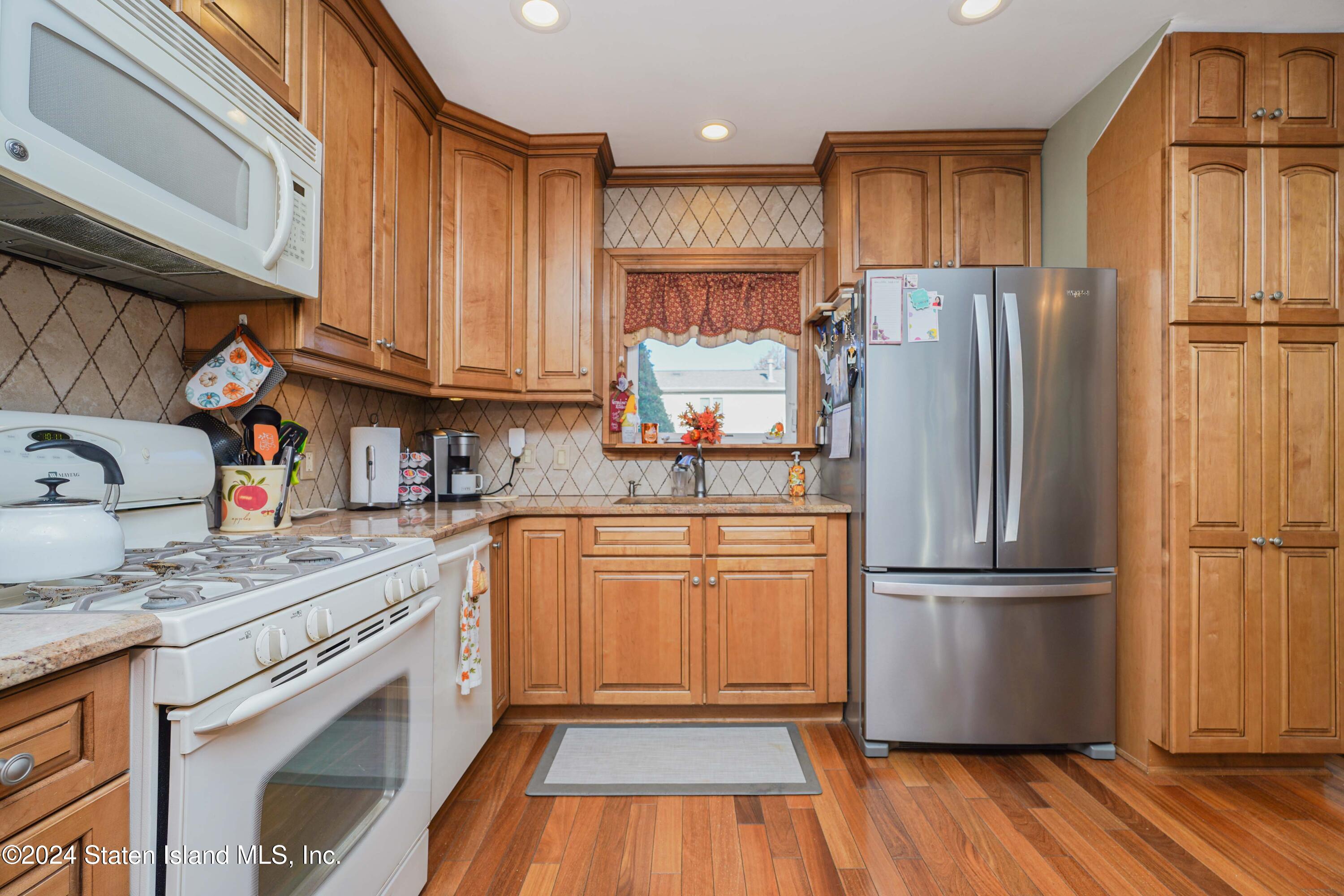 15 Petrus Avenue, Staten Island, NY, 10312 image 11