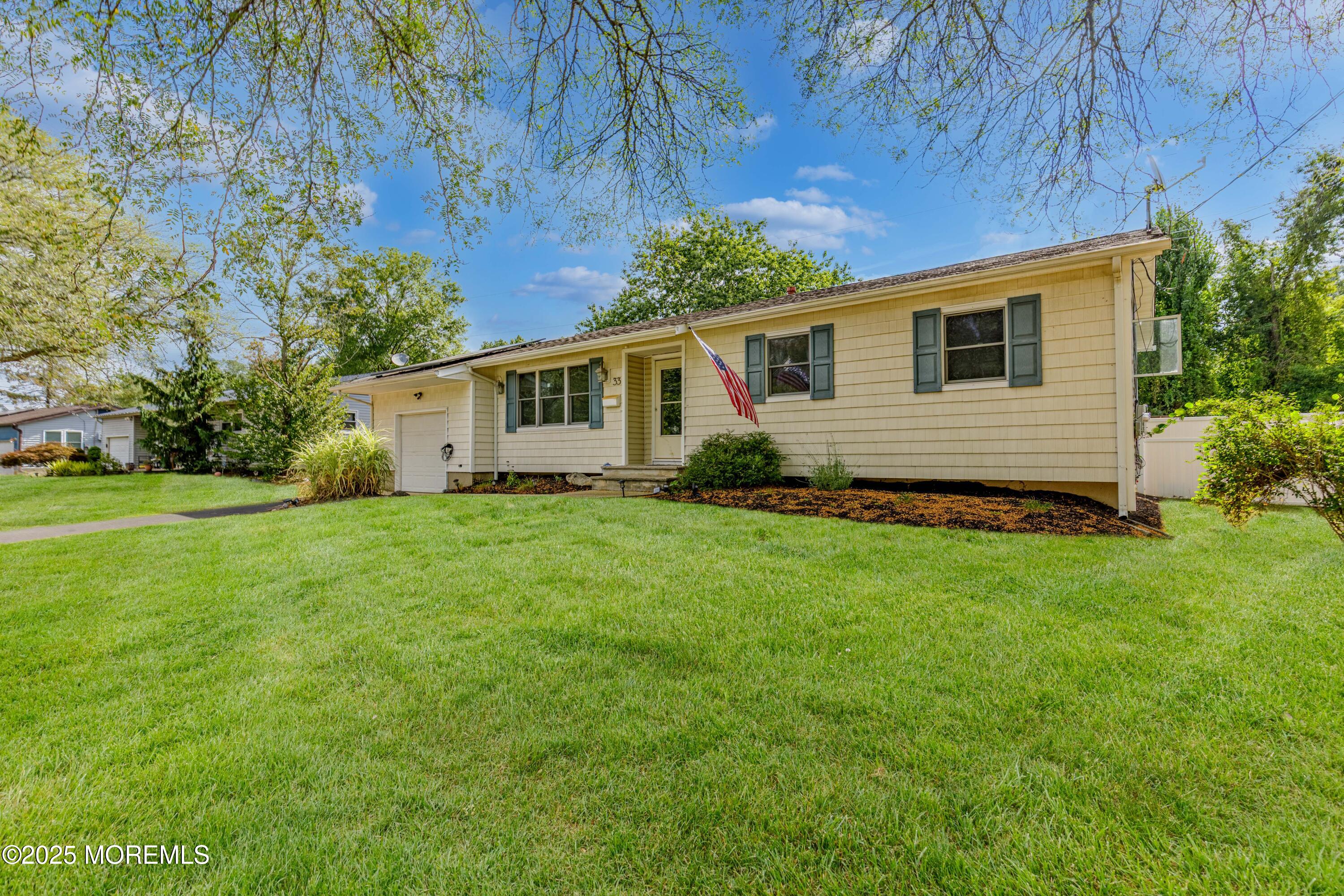 33 Drexel Drive, Jackson, NJ, 08527