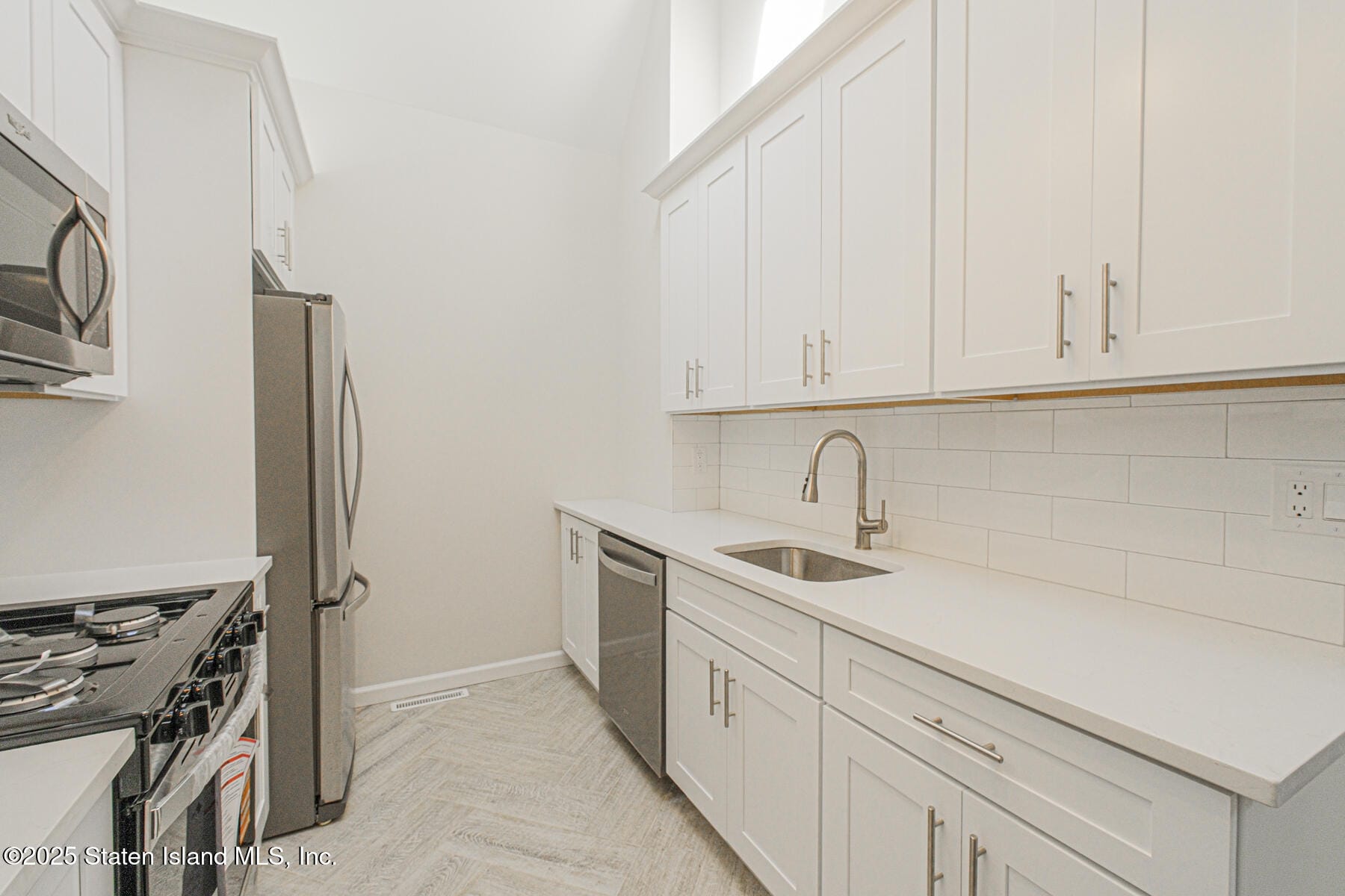 110 Surfside Plaza, Staten Island, NY, 10307 image 8