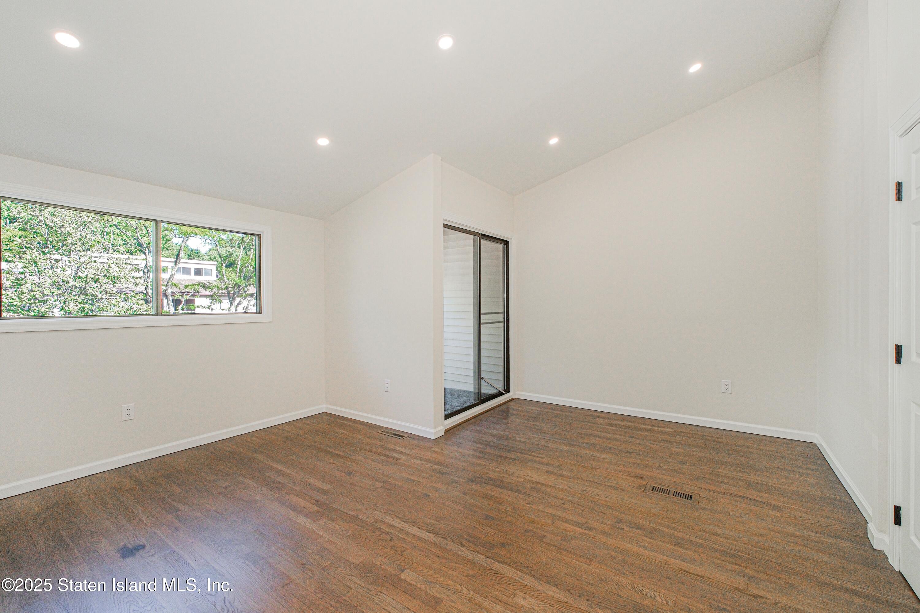 110 Surfside Plaza, Staten Island, NY, 10307 image 14