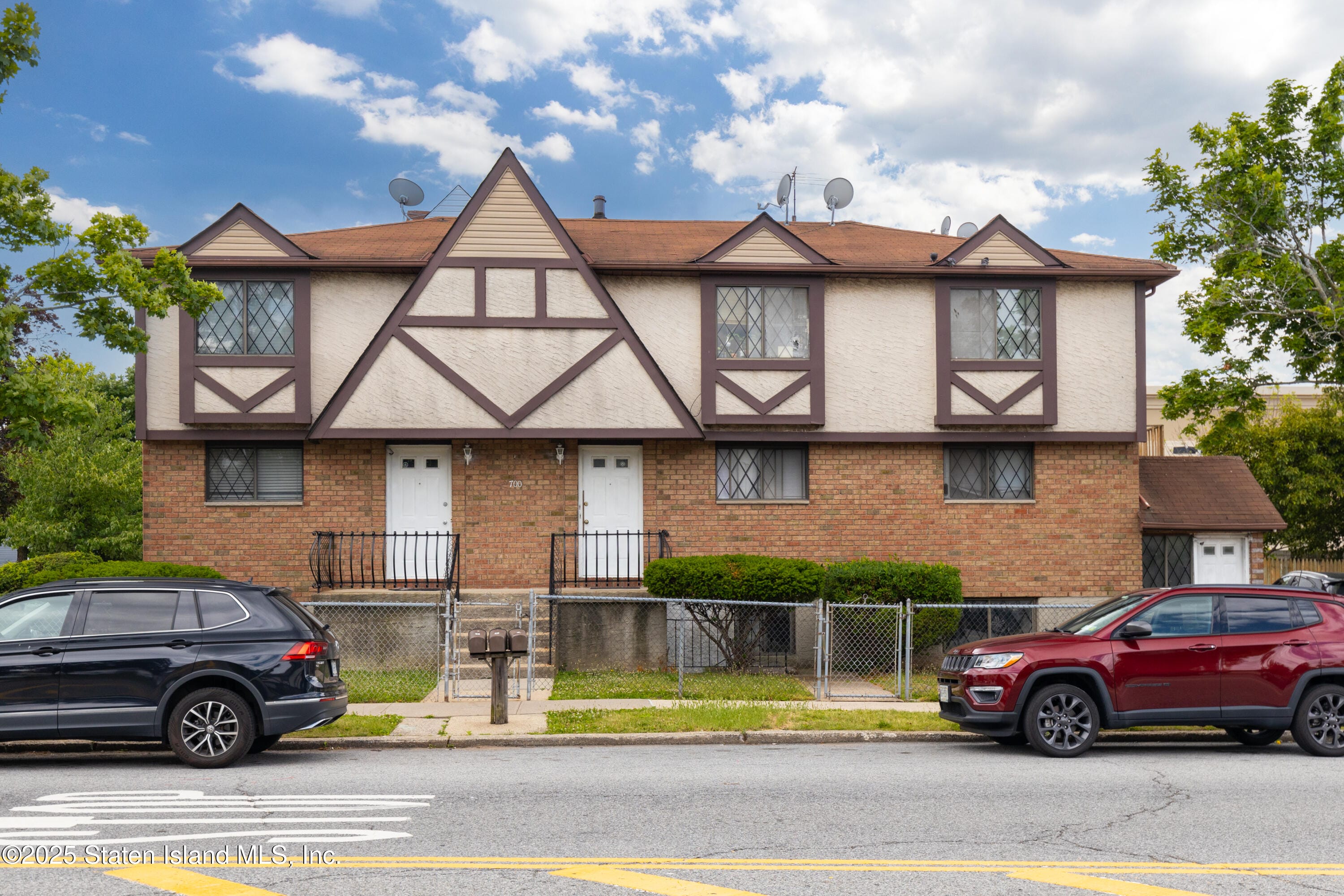 700 Travis Avenue Image 2