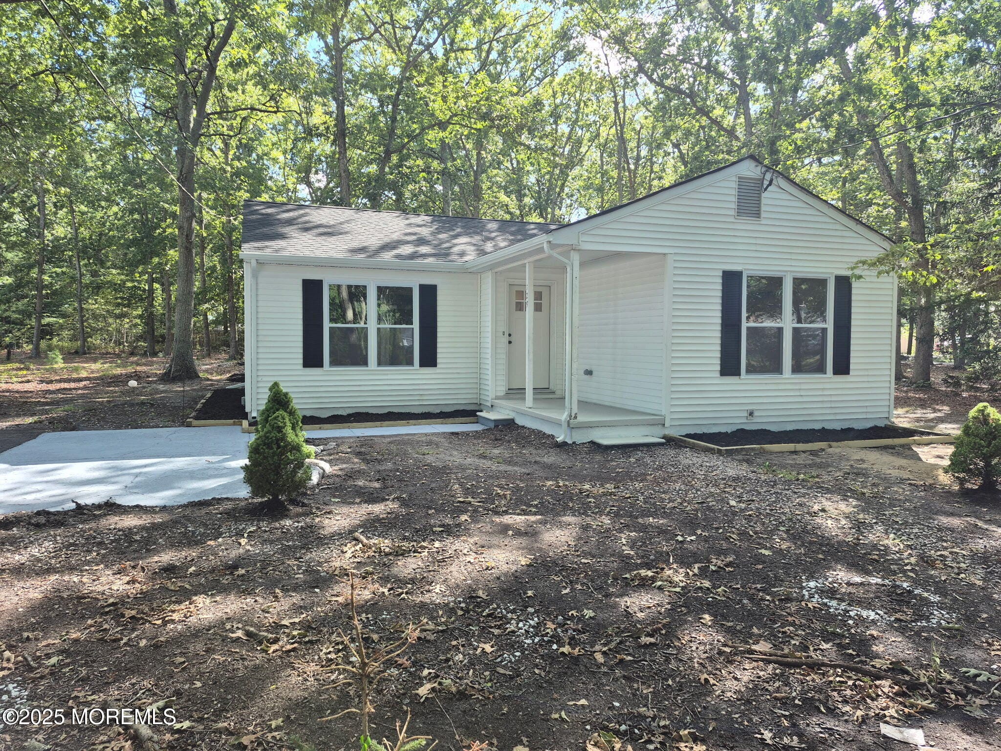 129 Bayberry Avenue Image 2