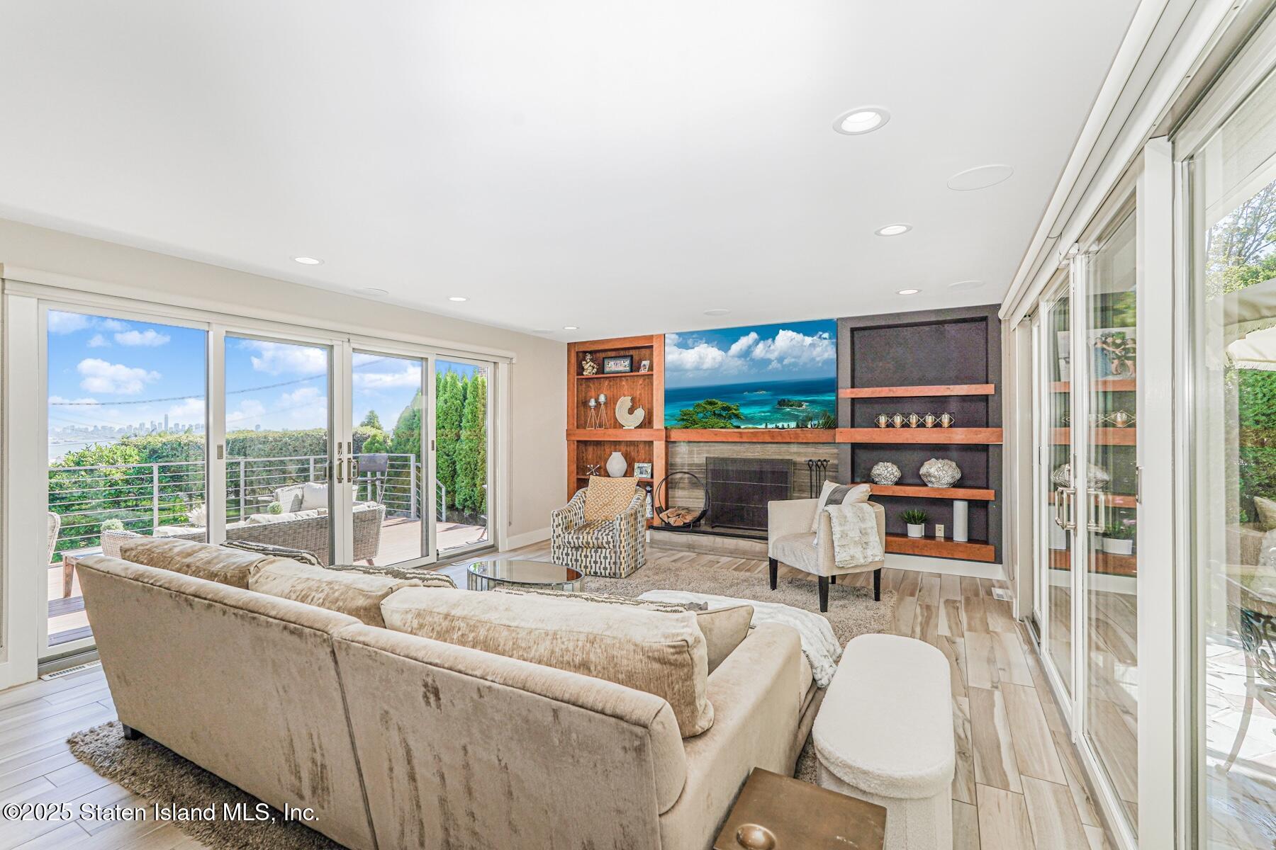 135 Nixon Avenue Image 4