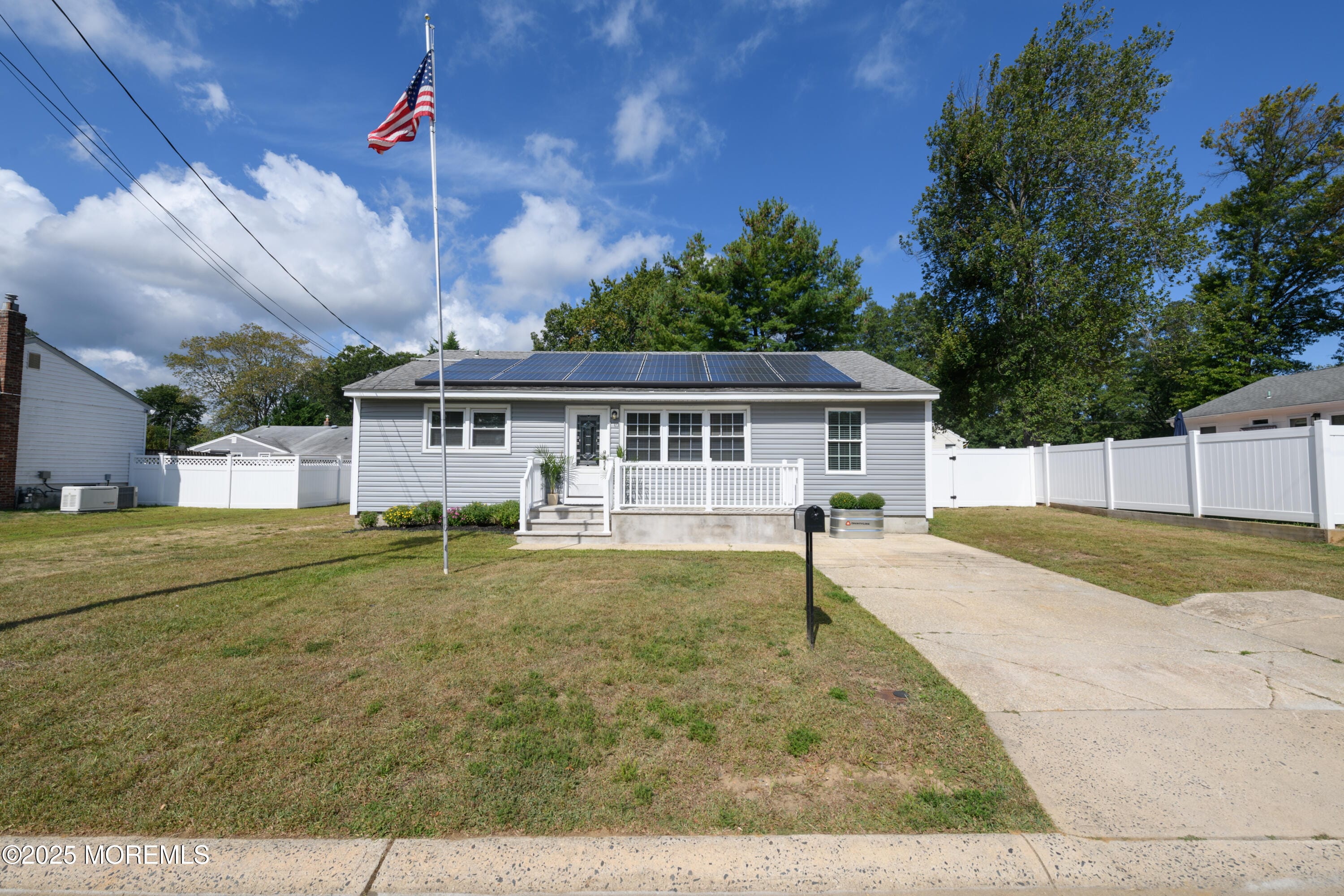 422 Maple Drive Image 2