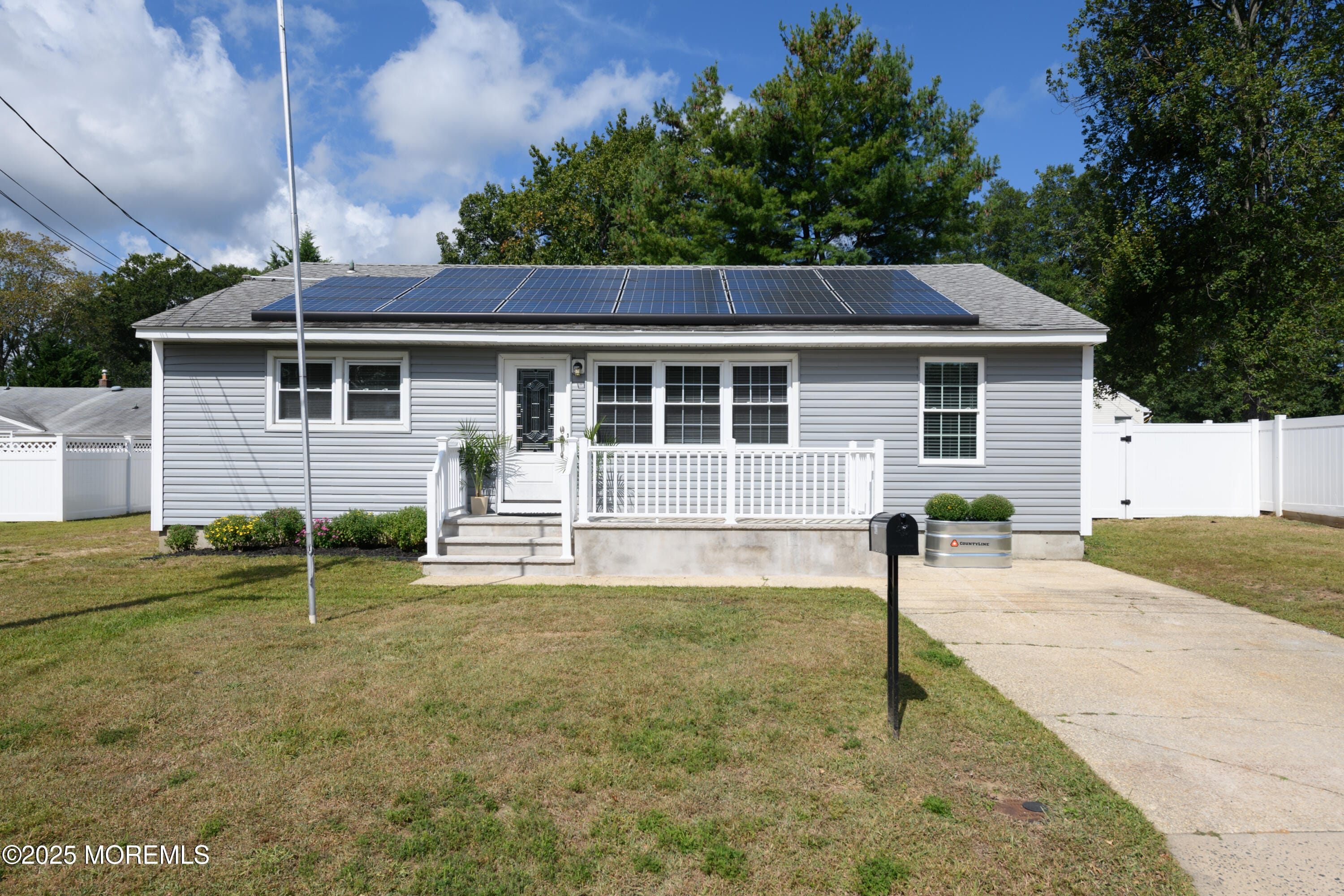 422 Maple Drive Image 4