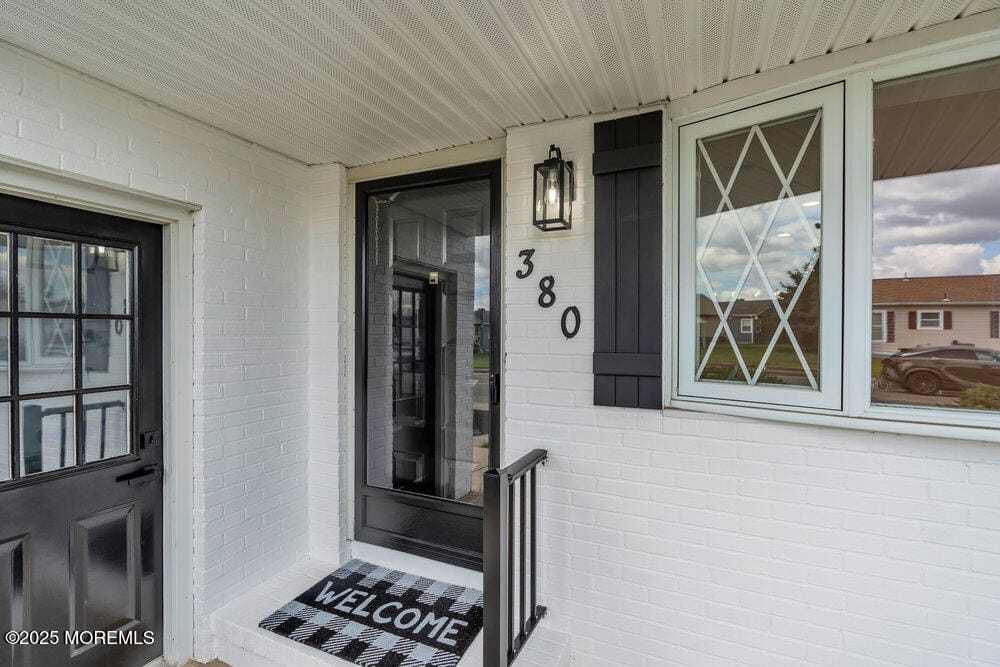 380 Port Royal Drive Image 2