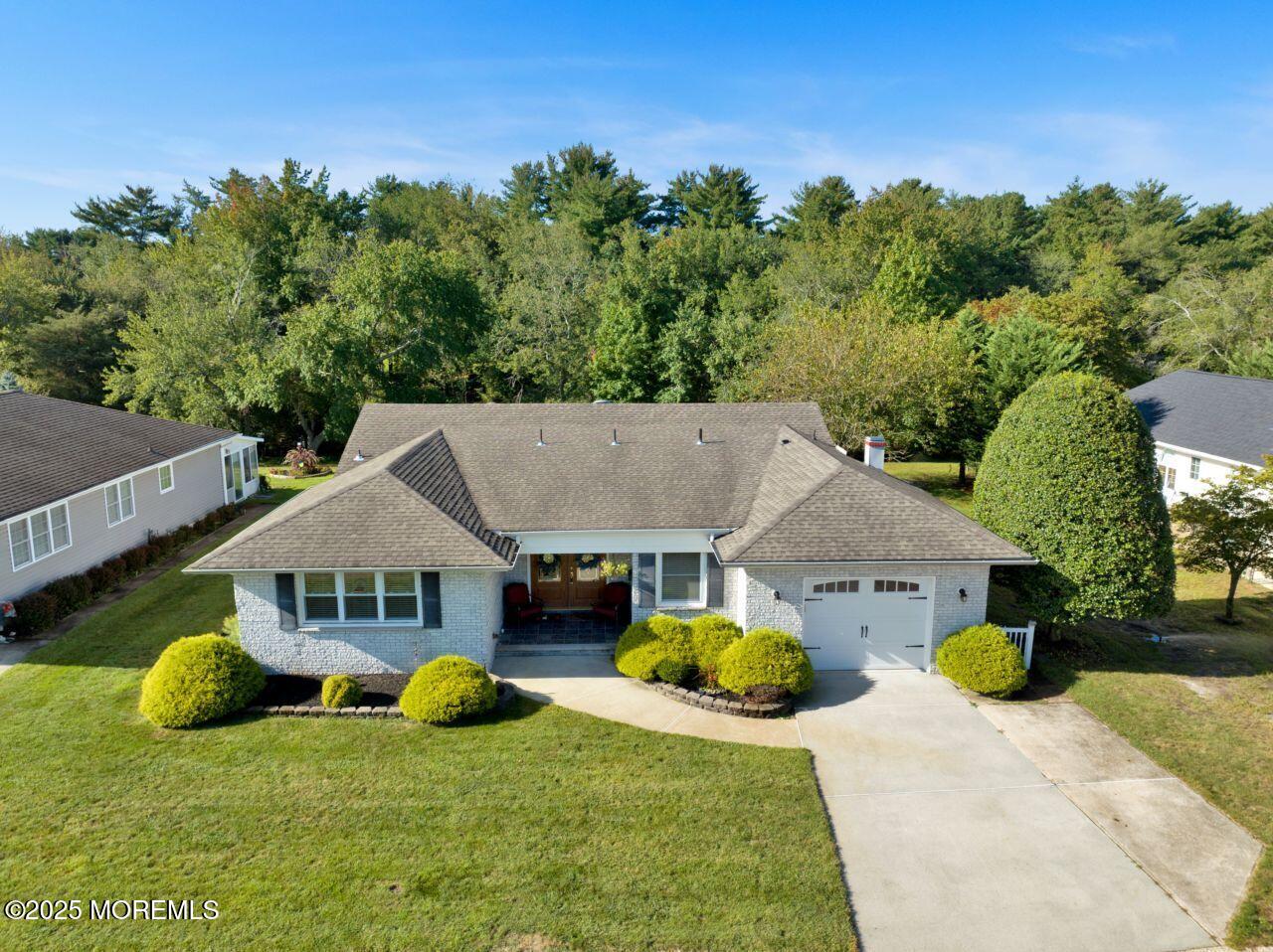 61 Charlotteville Drive Image 2