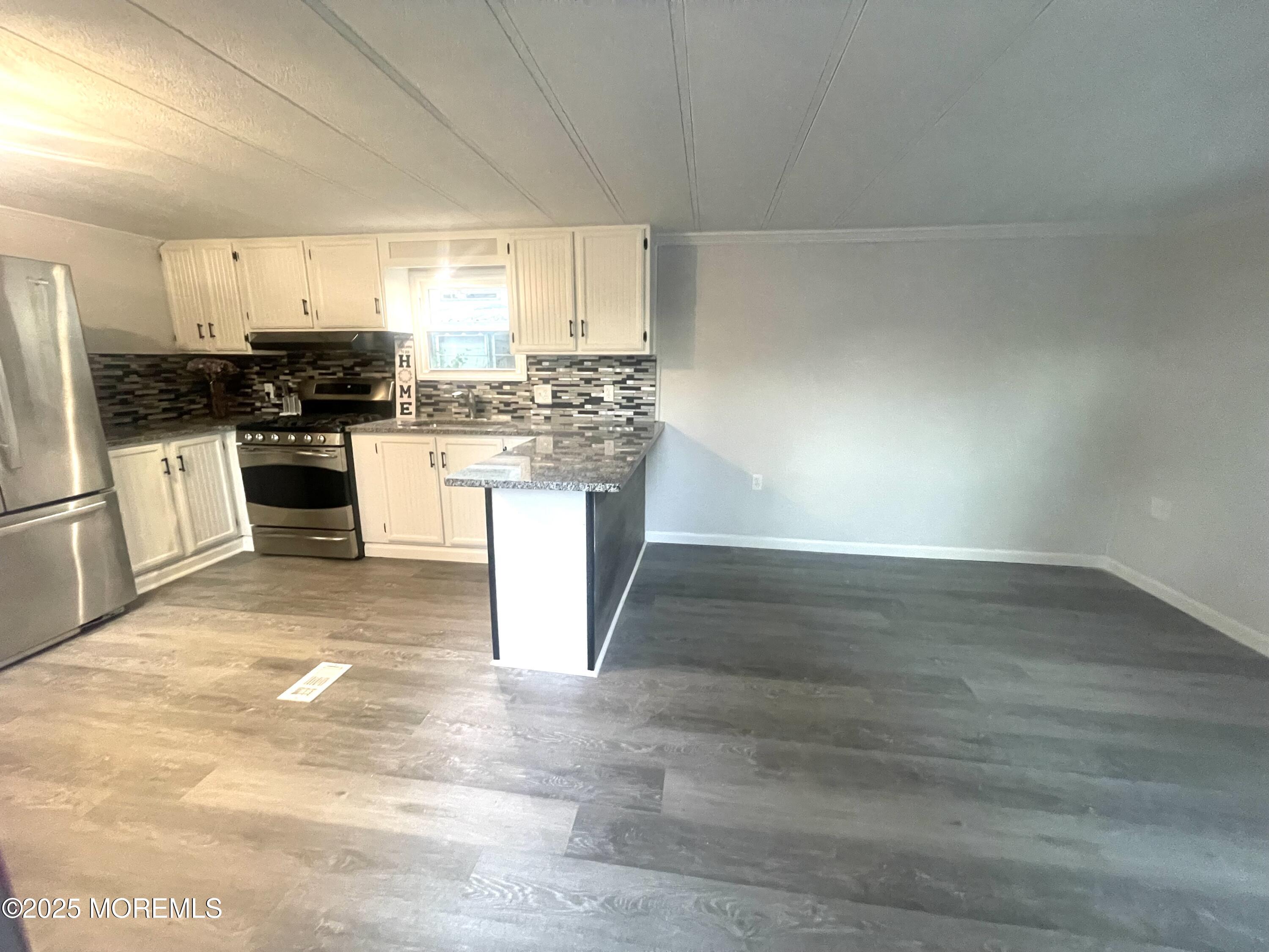 51 Sams Court Image 3