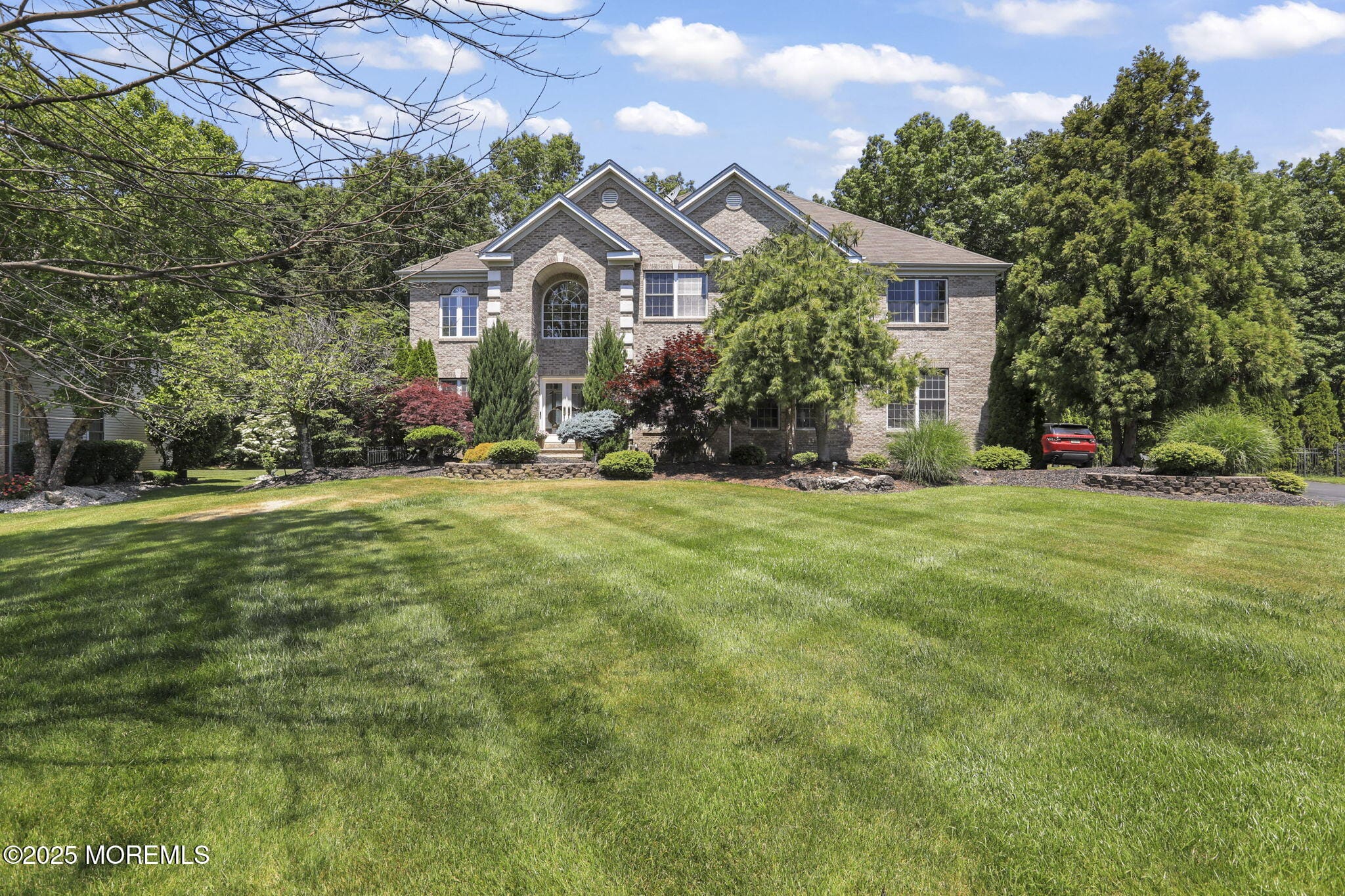7 Round Hill Road Image 2