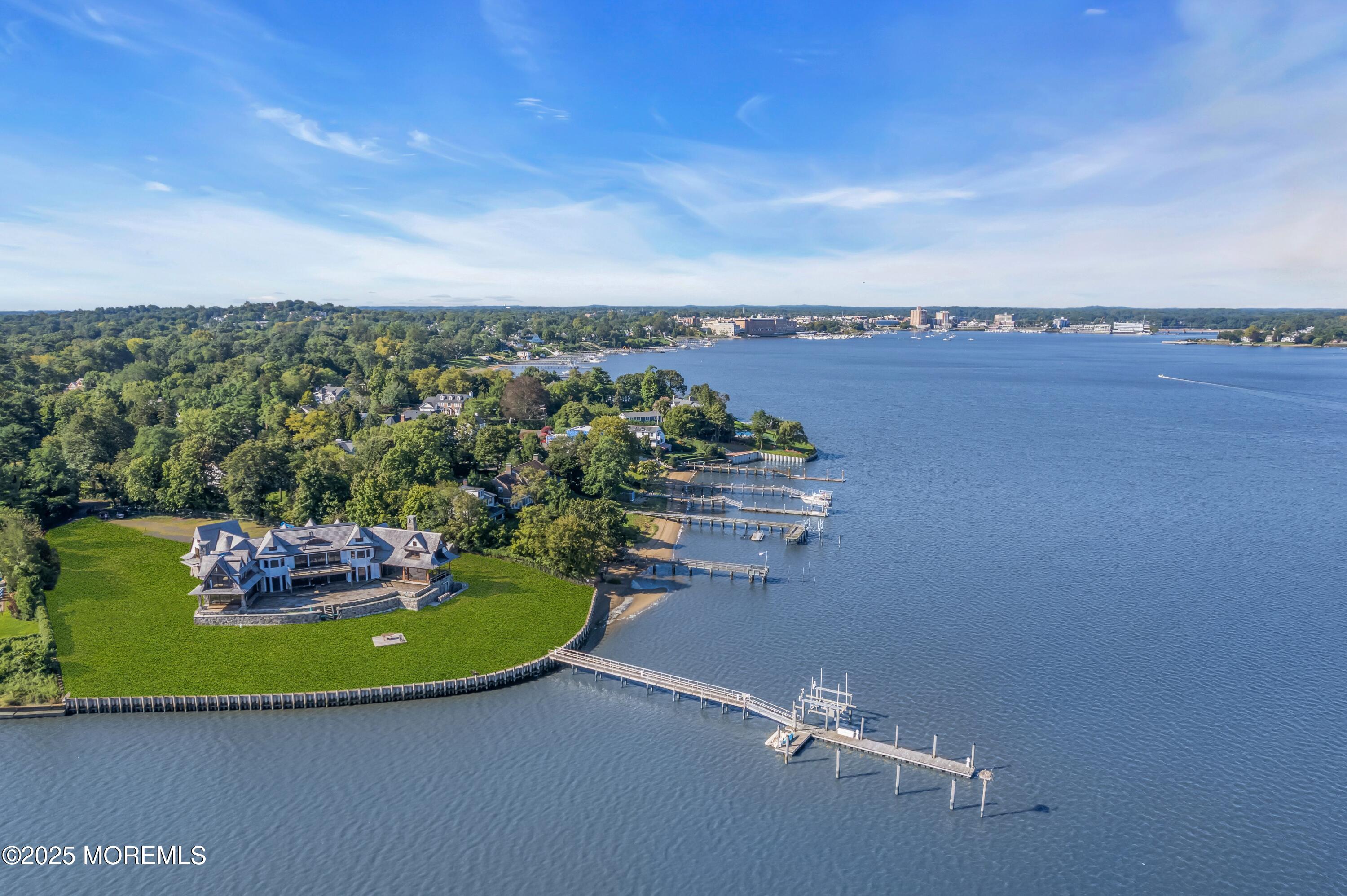 1 Hance Road, Fair Haven, NJ, 07704