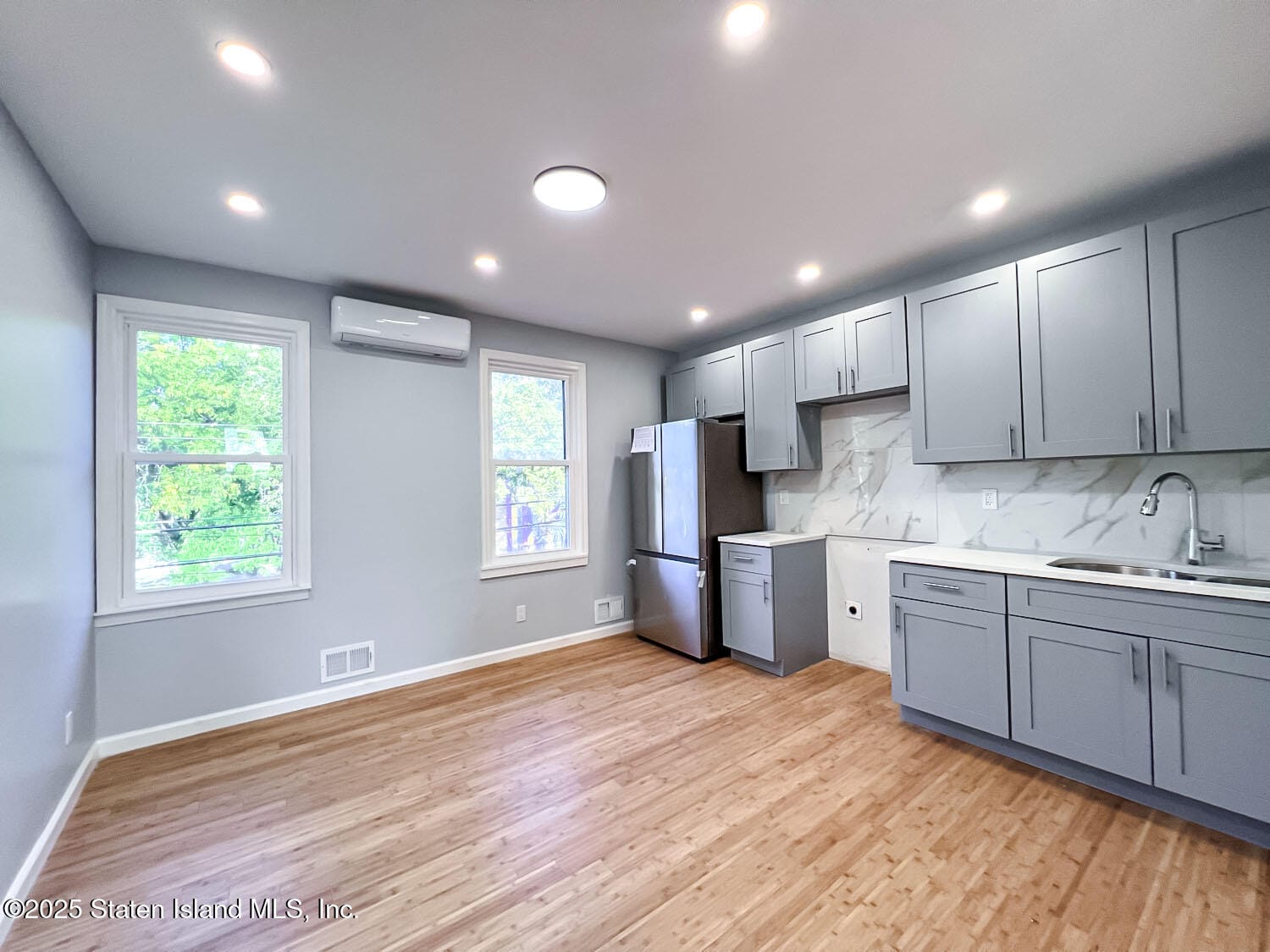 88 Warren Street Image 2