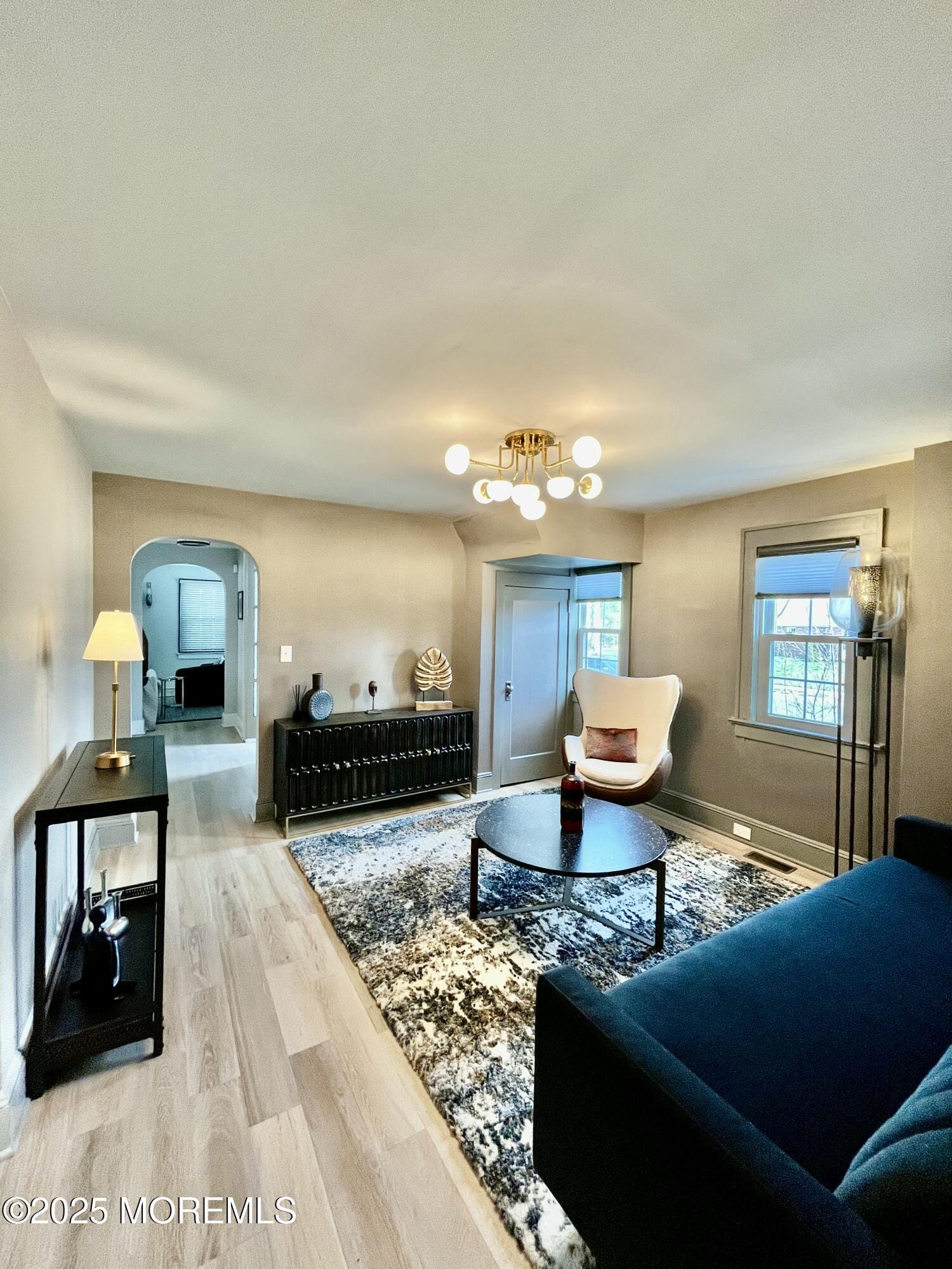 574 N Edgemere Drive Image 3