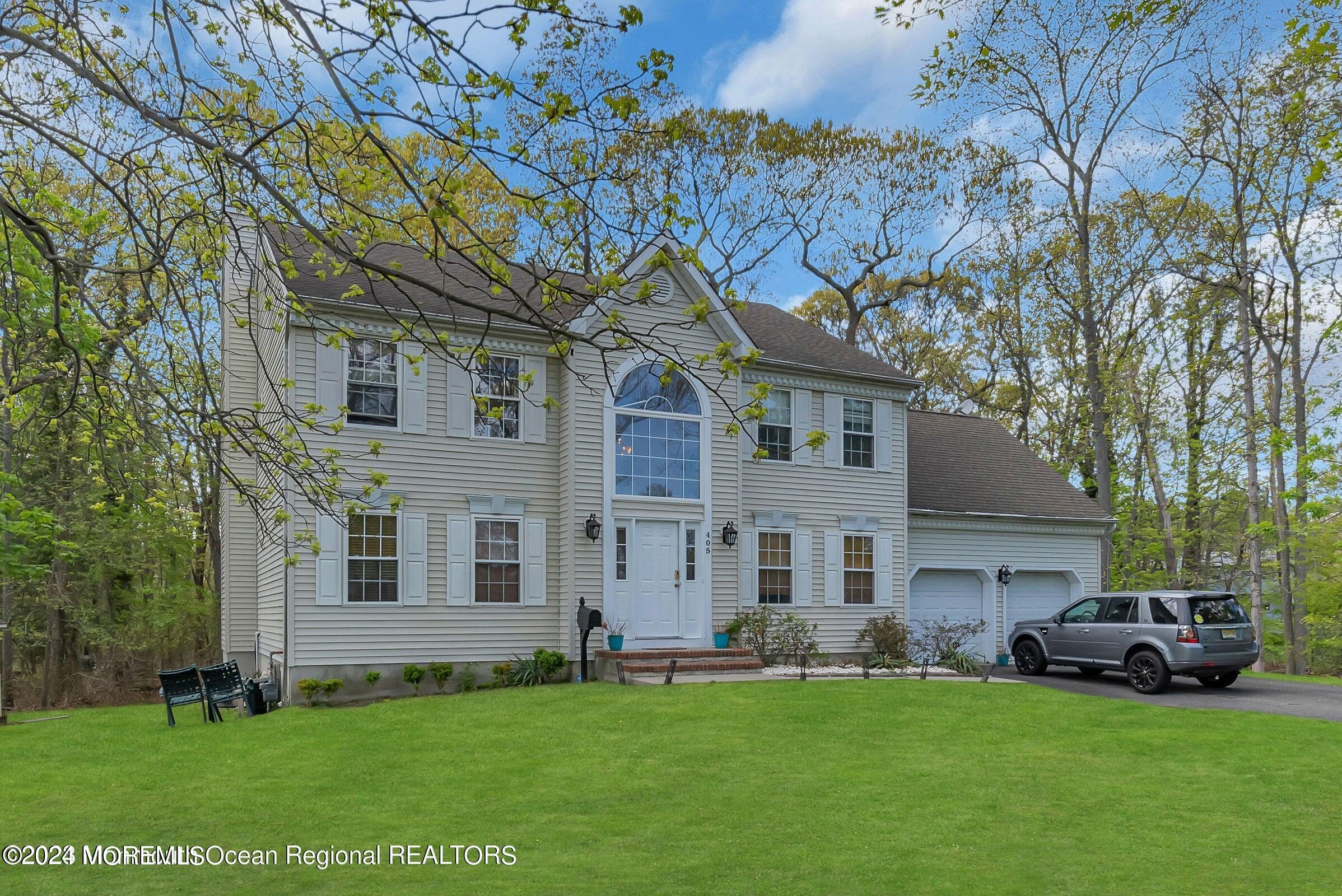 405 Lawrence Avenue Image 3