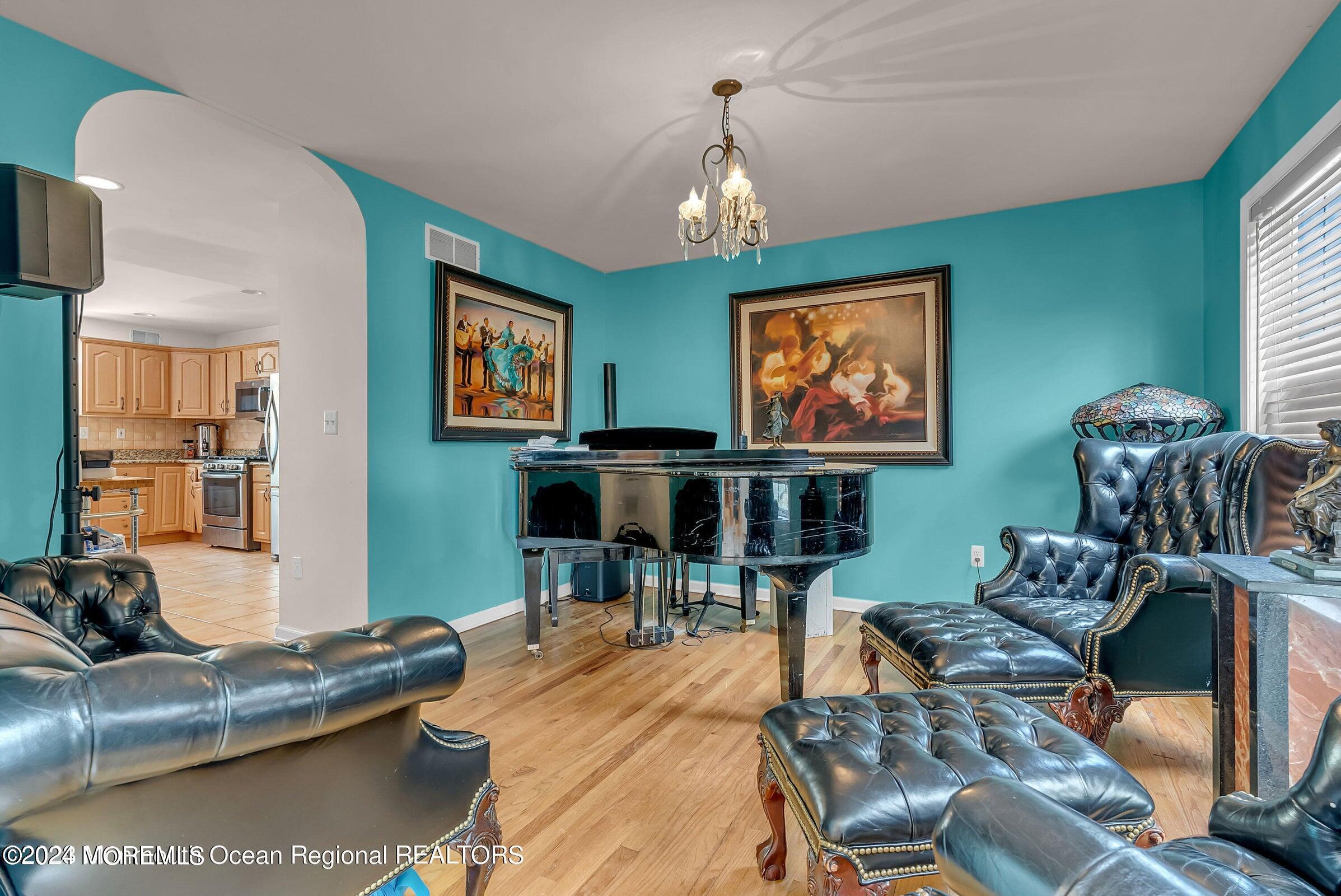 405 Lawrence Avenue, Oakhurst, NJ, 07755 image 7