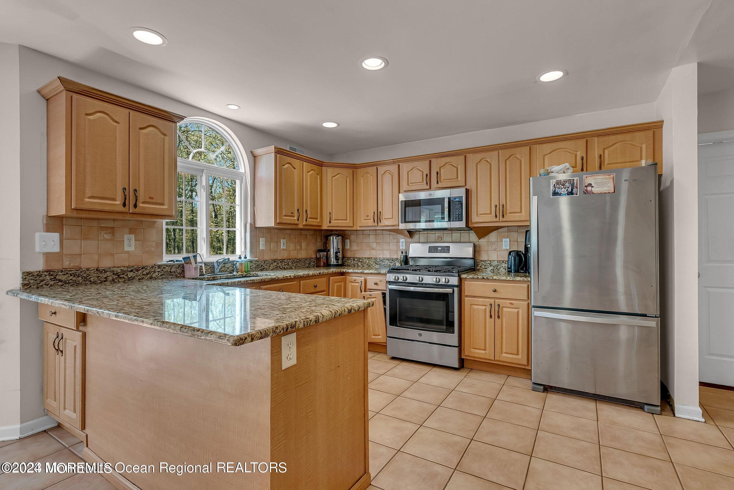 405 Lawrence Avenue, Oakhurst, NJ, 07755 image 16