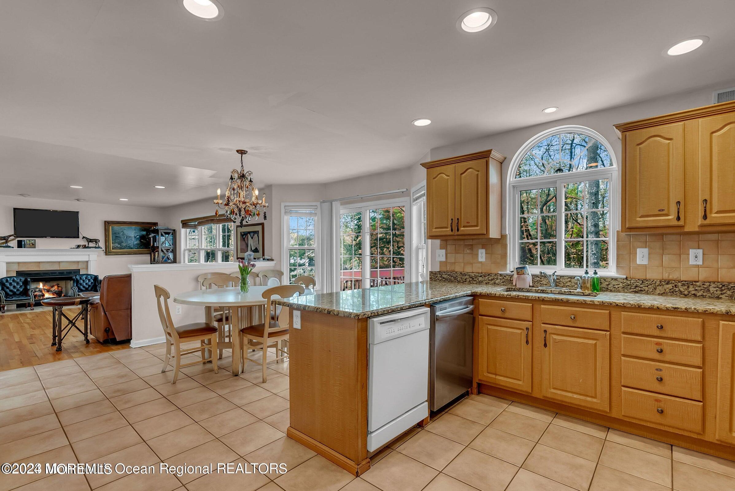 405 Lawrence Avenue, Oakhurst, NJ, 07755 image 19