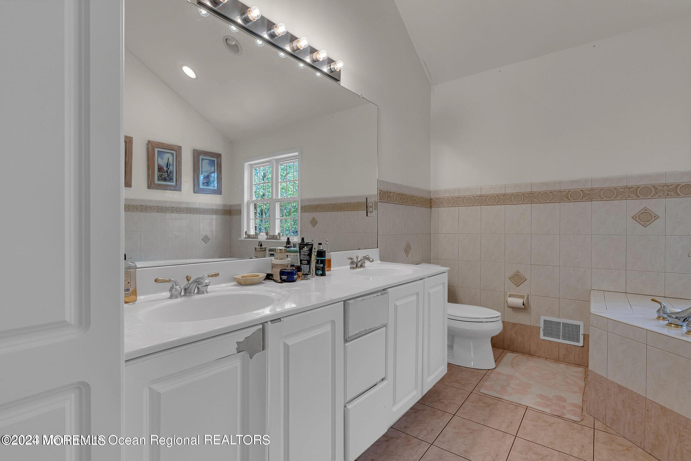 405 Lawrence Avenue, Oakhurst, NJ, 07755 image 26