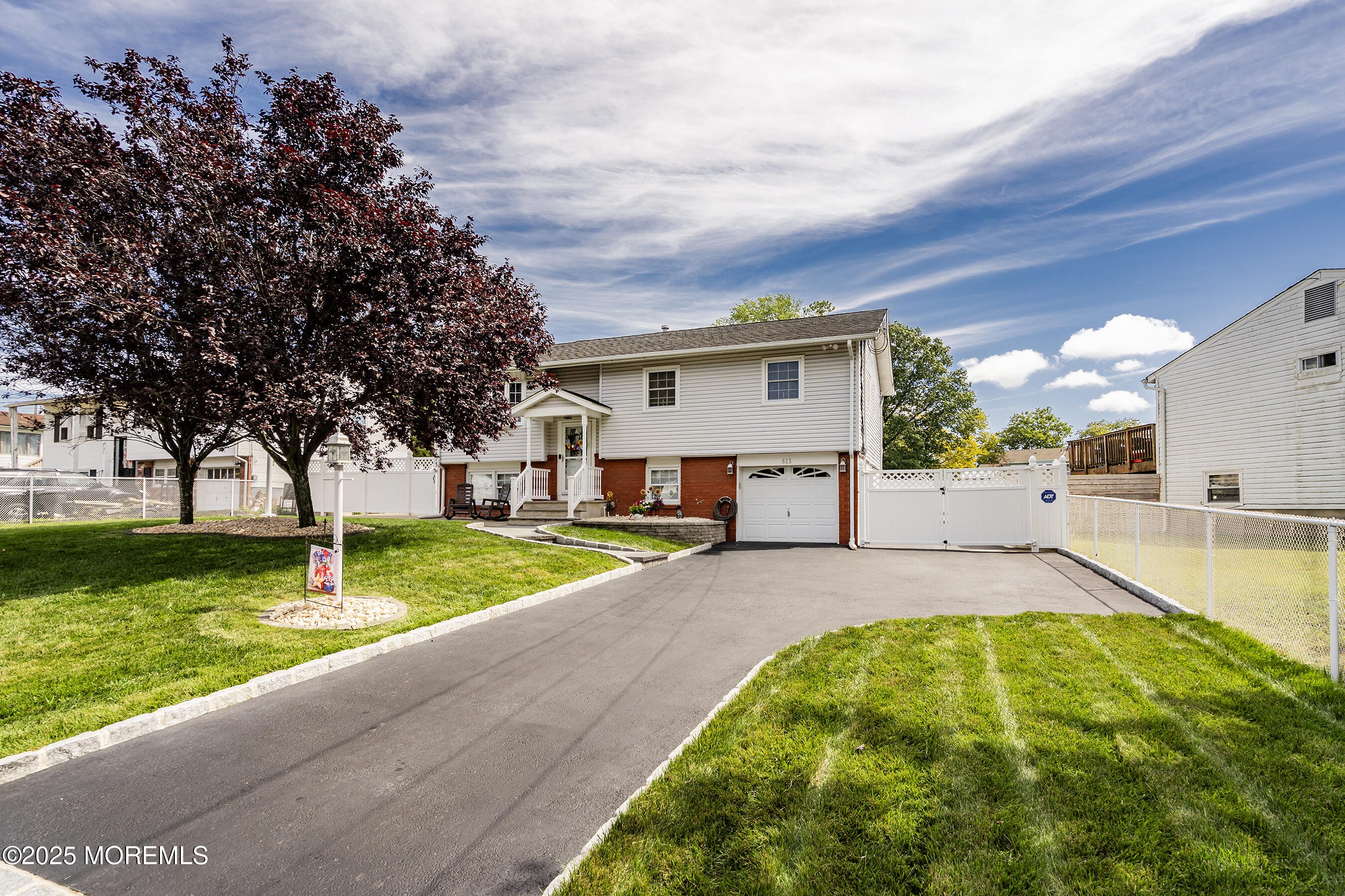 613 Texas Drive Image 2