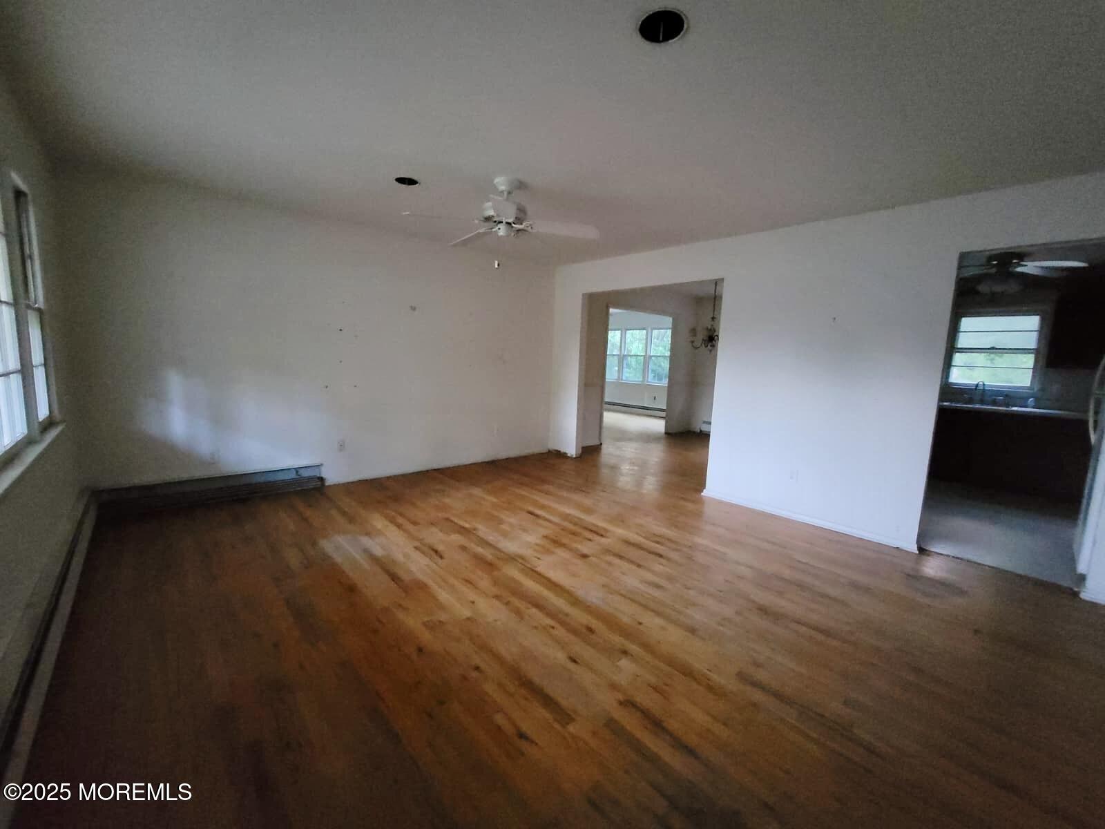 843 Edgebrook Drive Image 2