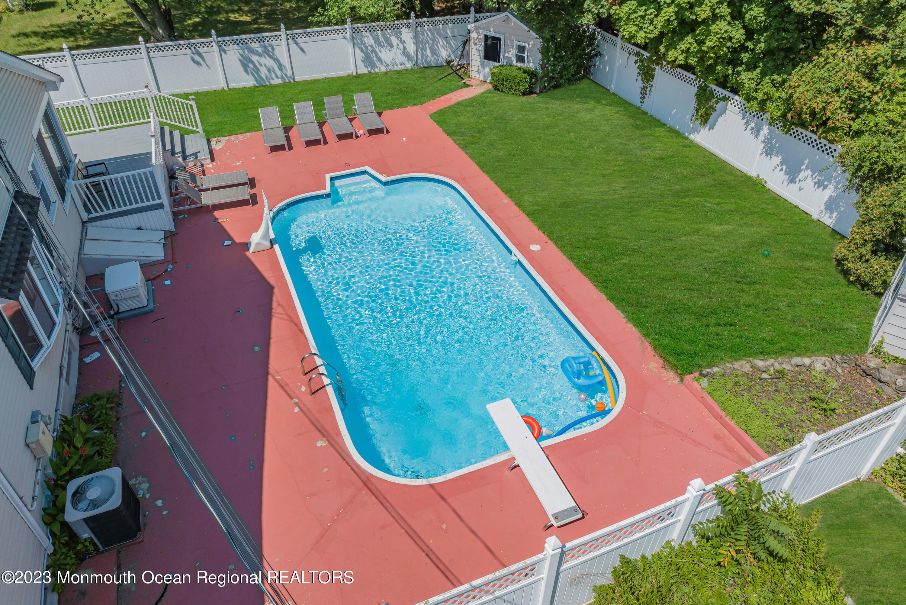471 W Park Avenue Image 2
