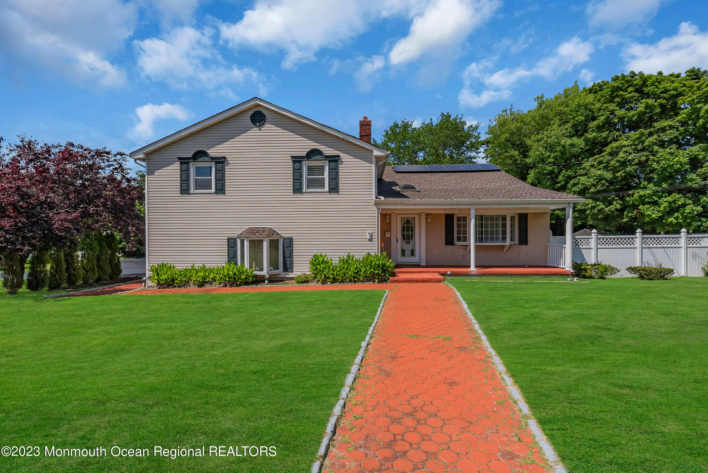 471 W Park Avenue Image 5