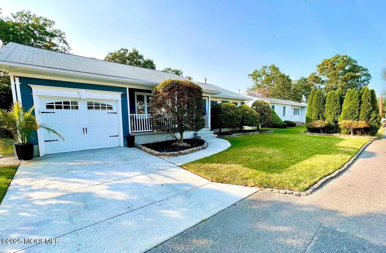 752 Leeward Avenue Image 1