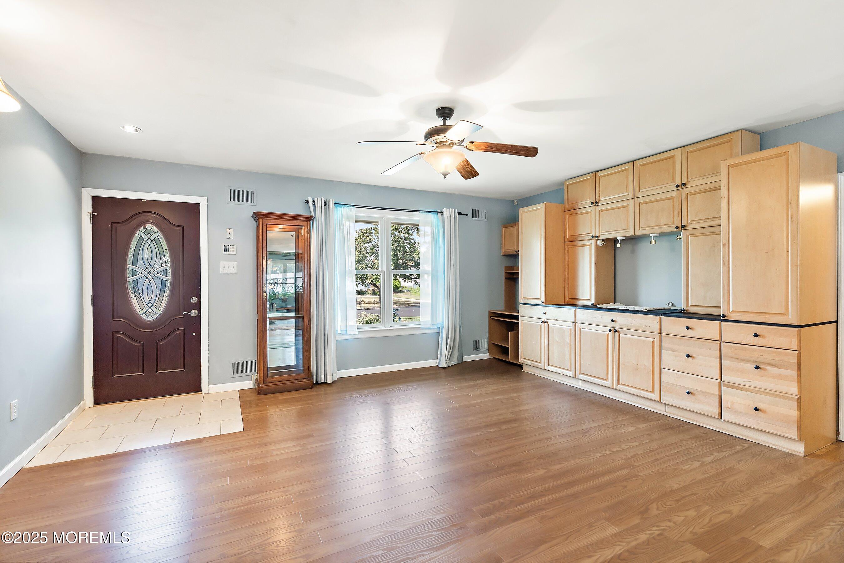 1149 Laurel Drive Image 4
