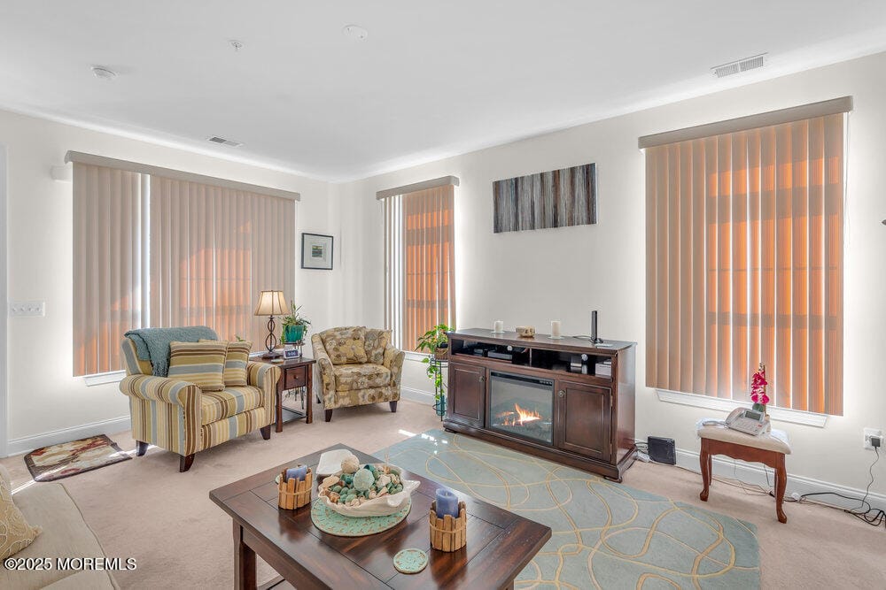 40 University Drive Image 4