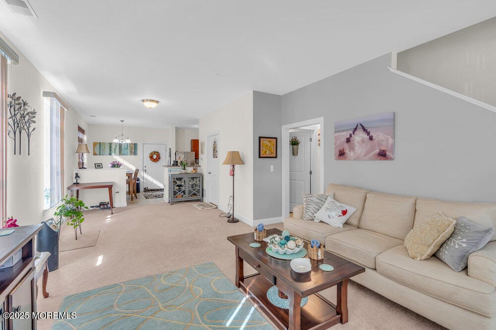 40 University Drive Image 3