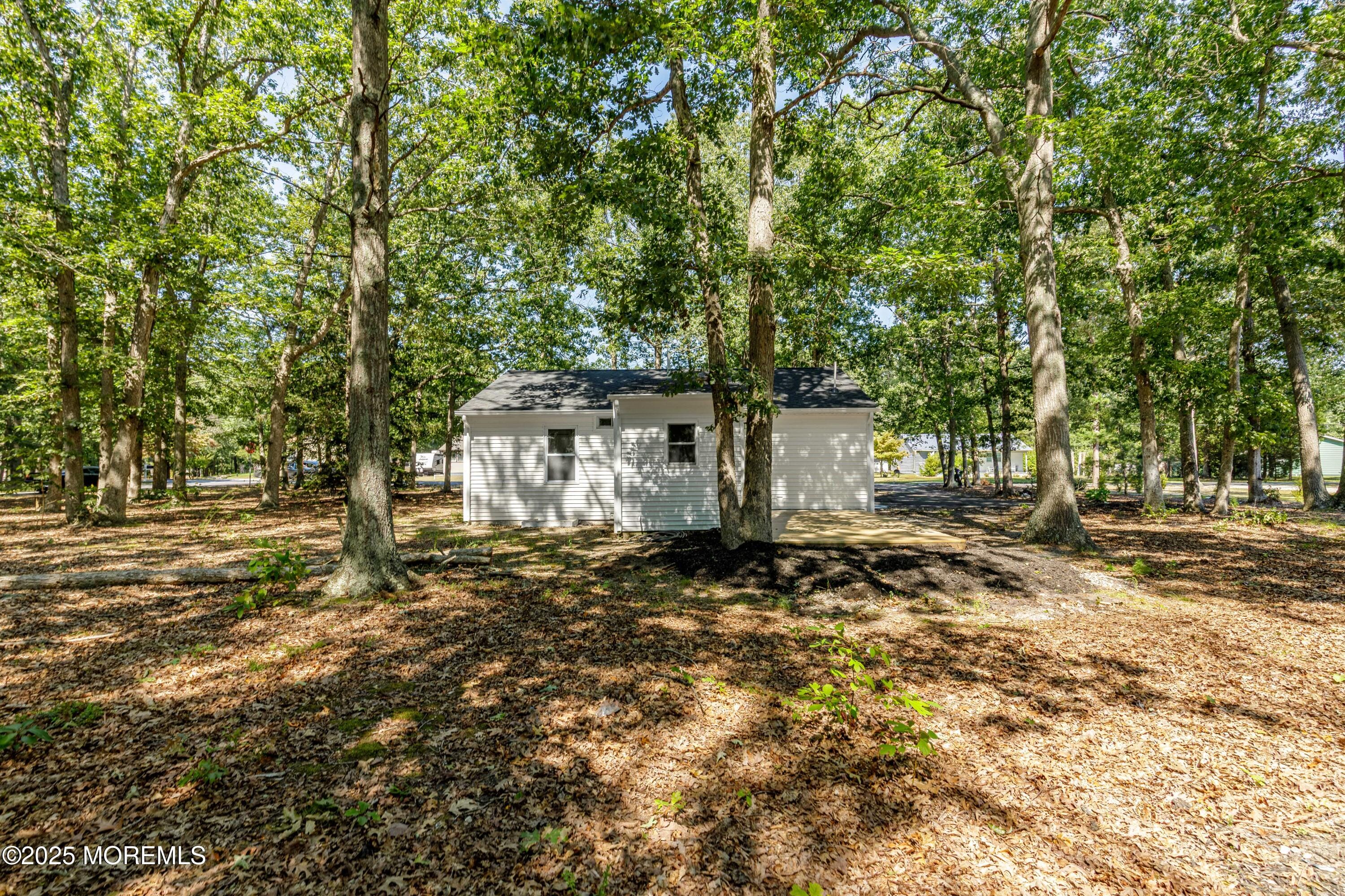 129 Bayberry Avenue Image 3